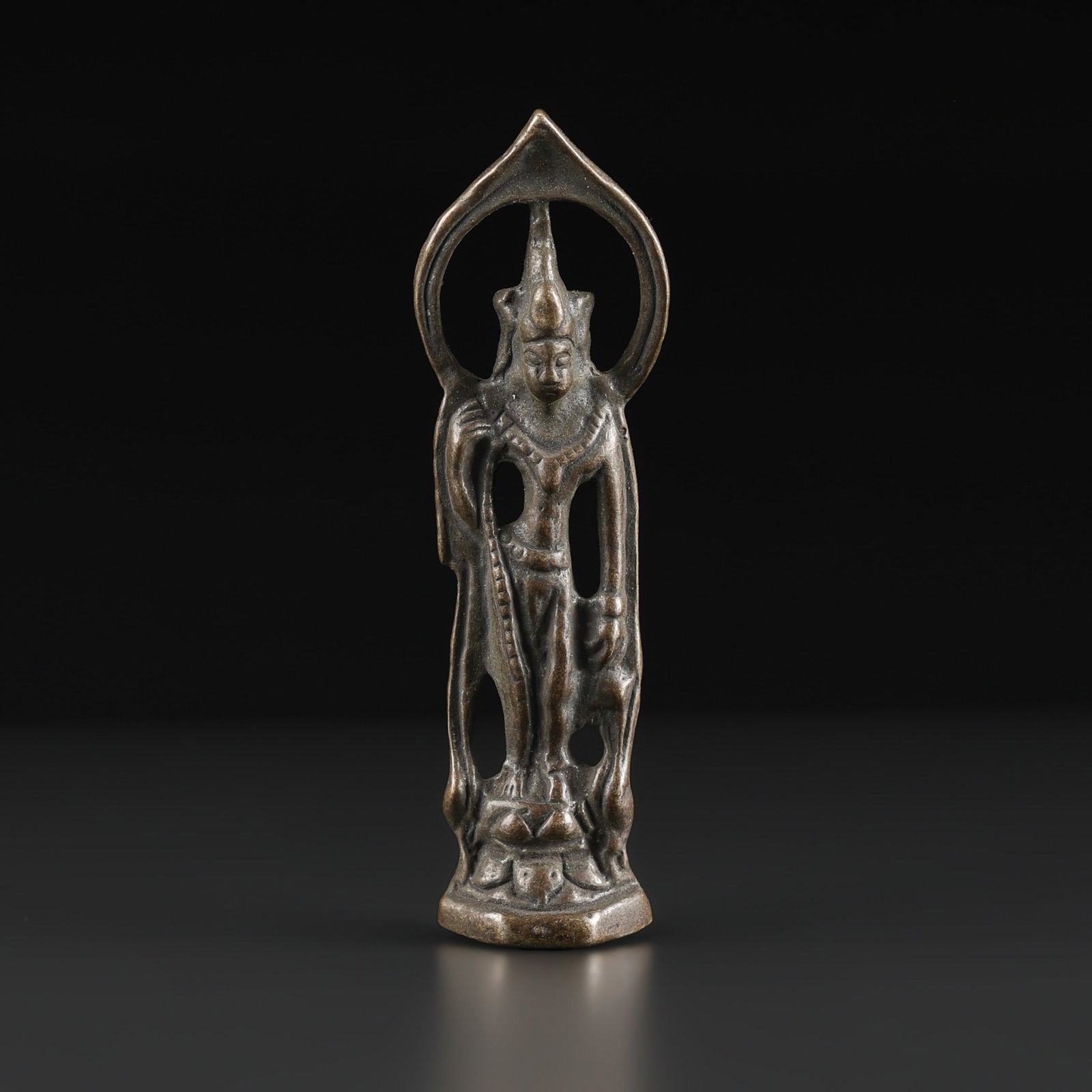 Qing Dynasty Tibetan Bronze Statue: Fine Bronze Qing Dynasty Tibetan Bronze Statue. A desirable auction piece displaying quality workmanship and collectible character. Well suited for Tibetan and Himalayan collectors, display, or additi