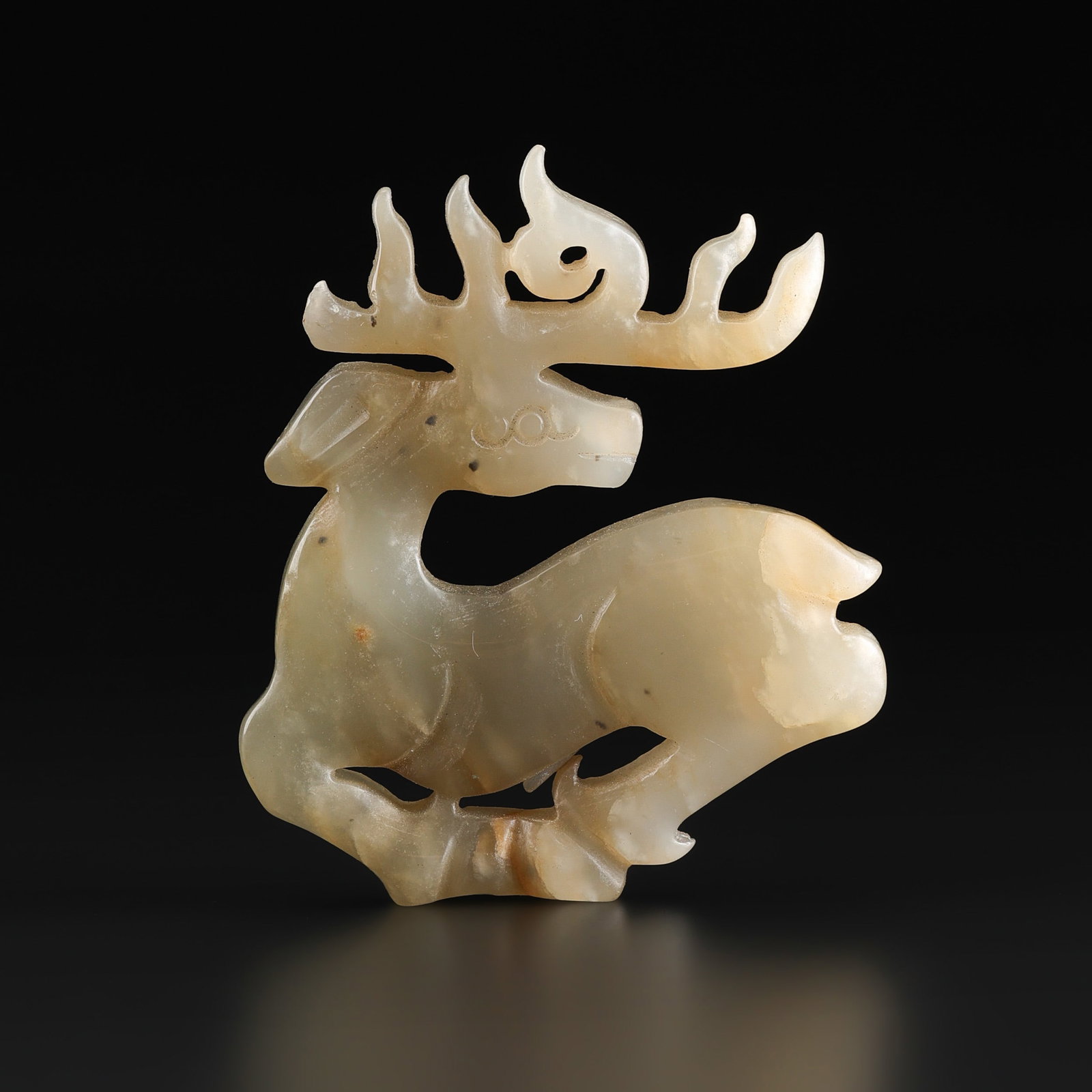 Ancient Chinese Jade Ornament Standing Stag Sika Deer Shape Amulet Pendant: Fine Jade Ancient Chinese Jade Ornament Standing Stag Sika Deer Shape Amulet Pendant. A desirable auction piece displaying quality workmanship and collectible character. Well suited for antique pendan