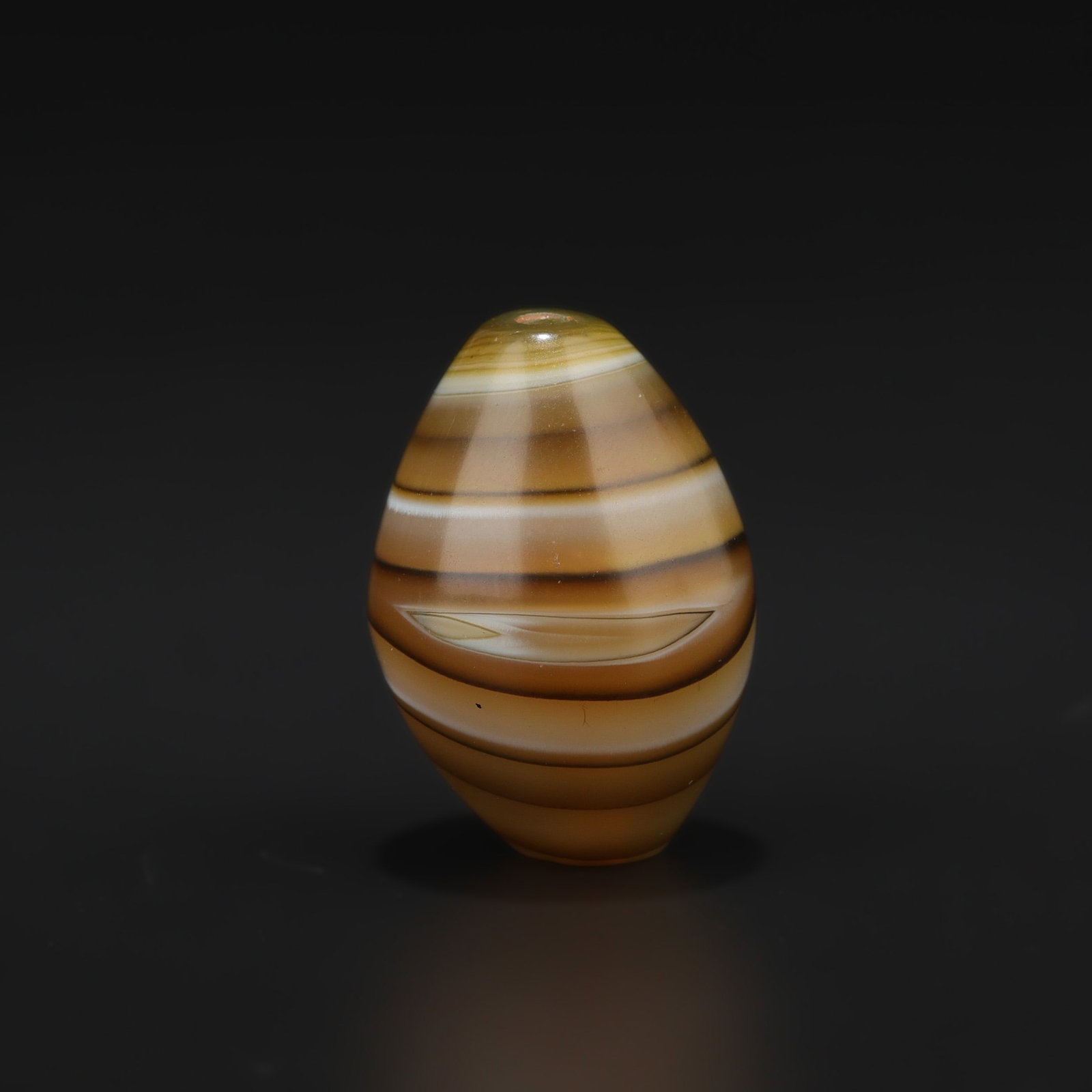 Himalayan Tibetan Natural Agate Eyes Pattern Bead: Himalayan Tibetan Natural Agate Eyes Pattern Bead featuring quality craftsmanship and collectible appeal. Suitable for display or collection. Size Detail: 1.9 x 2.6cm Weight: 12gram