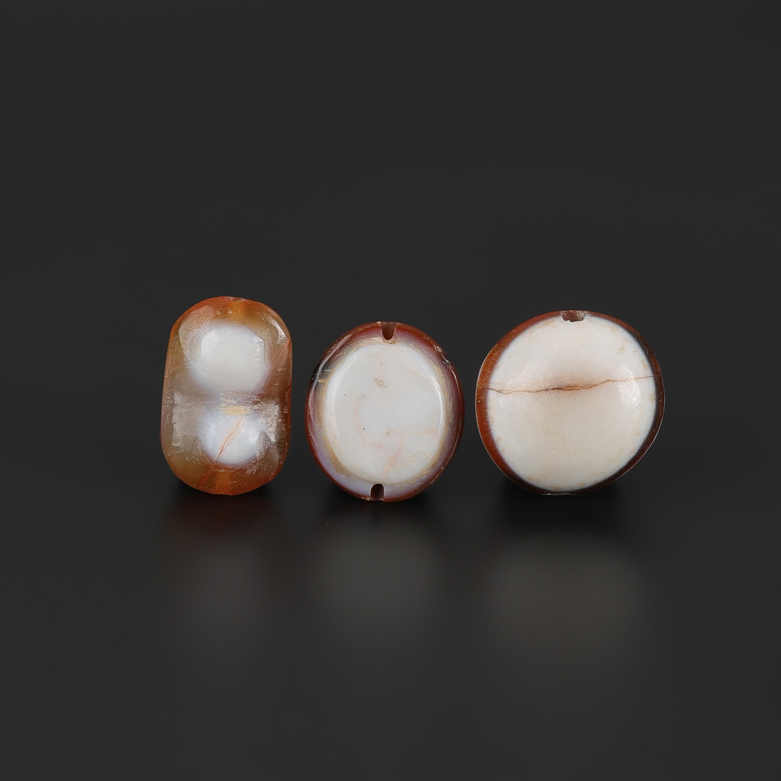 Lot of 3 Himalayan Tibetan Dzi Luk Mik Magic Eye Natural Agate Beads: Lot of 3 Himalayan Tibetan Dzi Luk Mik Magic Eye Natural Agate Beads featuring quality craftsmanship and collectible appeal. Suitable for display or collection. Total Weight: 7gram