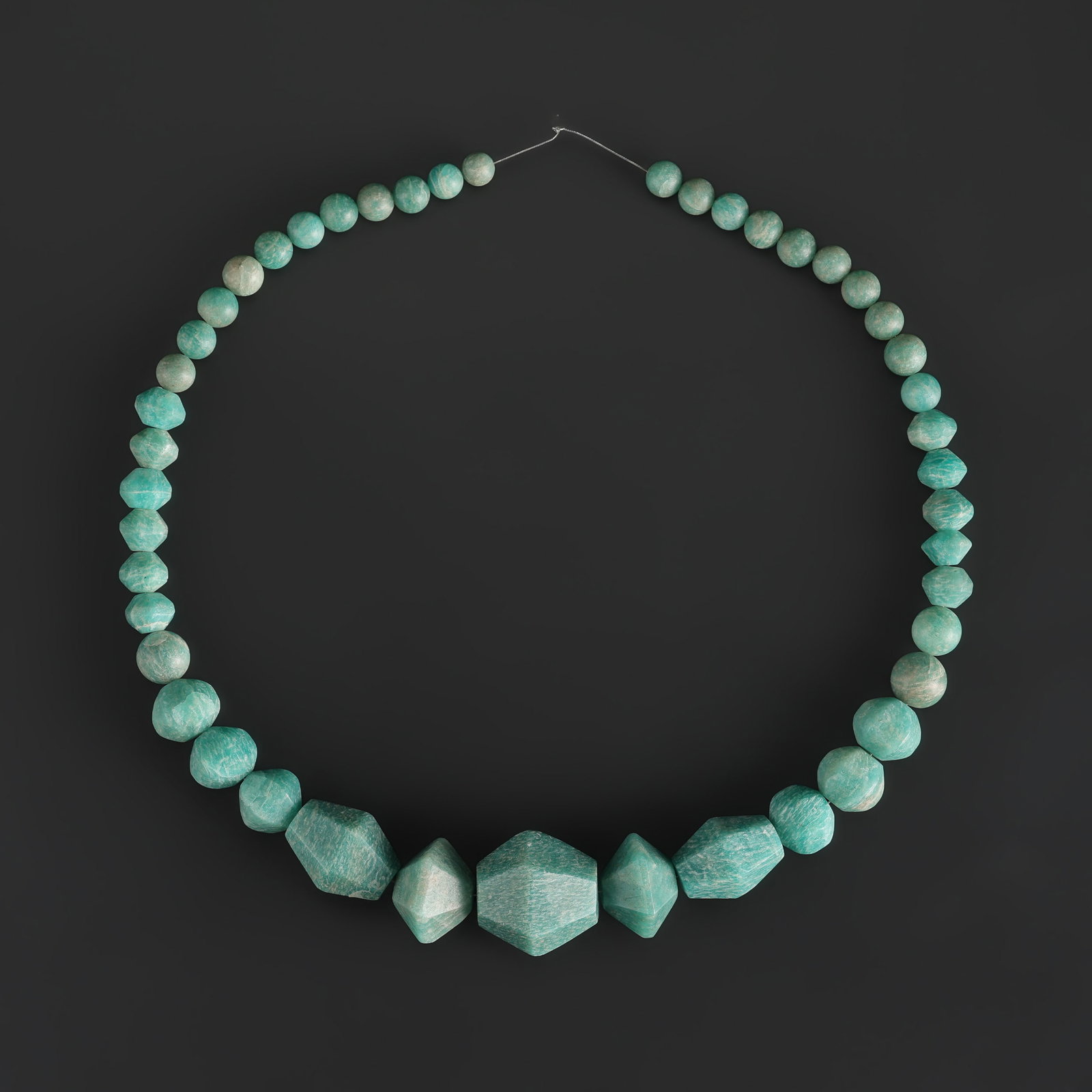 Blue Sea Green Amazonite Hexagon Cube Faceted Gems Beads Necklace: Blue Sea Green Amazonite Hexagon Cube Faceted Gems Beads Necklace featuring quality craftsmanship and collectible appeal. Suitable for display or collection. Length: 23in Total Weight: 187gram