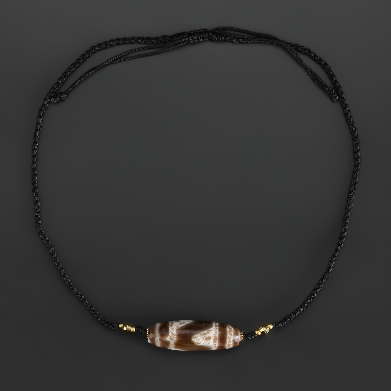 Antique Indo Tibet Bhutan Nepal Himalayan Amulet Four Triangle Eye Dzi Bead: Antique Indo Tibet Bhutan Nepal Himalayan Amulet Four Triangle Eye Dzi Bead featuring quality craftsmanship and collectible appeal. Suitable for display or collection. Length: 16in Total Weight: 14gra