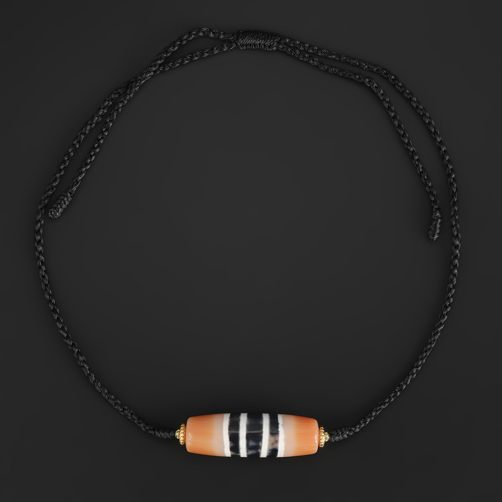 Himalayan Tibetan Tian Zhu DZI Bead Agate Black White Striped Amulet: Himalayan Tibetan Tian Zhu DZI Bead Agate Black White Striped Amulet featuring quality craftsmanship and collectible appeal. Suitable for display or collection. Total Weight: 25gram
