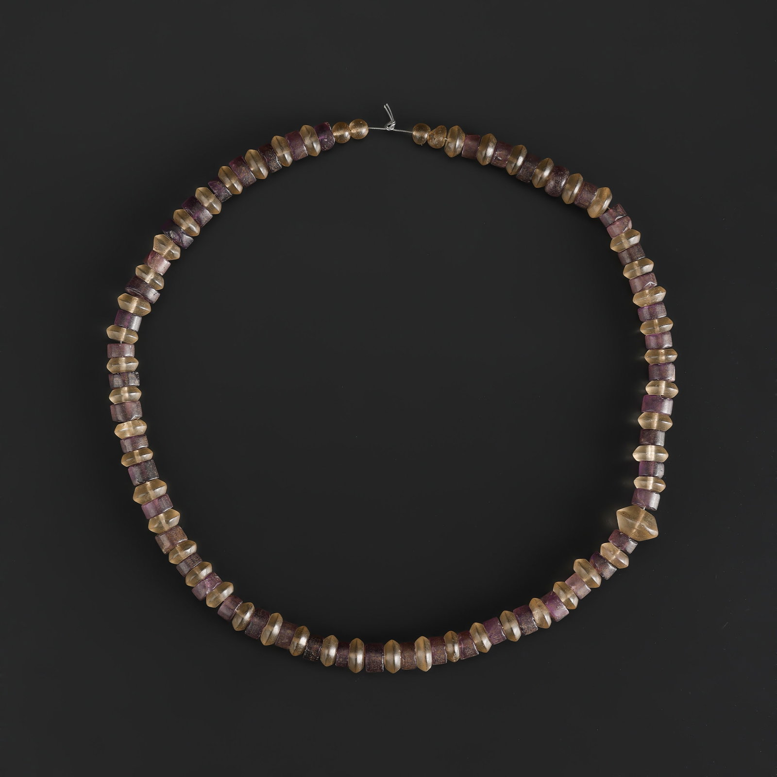 Beautiful Old Natural Crystal and Amethyst Gemstone Necklace: Beautiful Old Natural Crystal and Amethyst Gemstone Necklace featuring quality craftsmanship and collectible appeal. Suitable for display or collection. Length: 20in Total Weight: 67gram