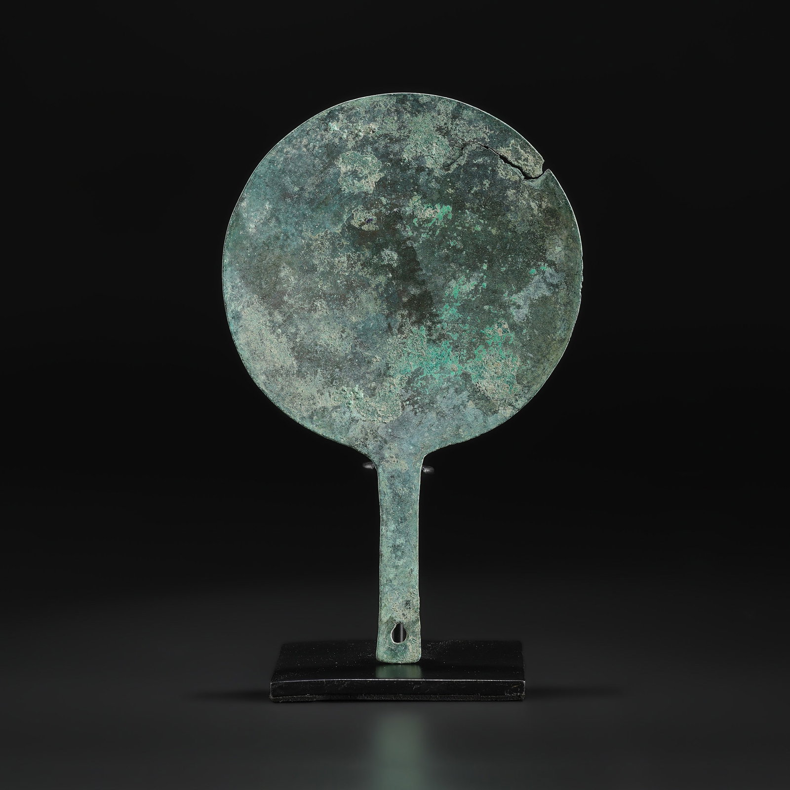 Roman Byzantine Bronze Mirror Collectables: Roman Byzantine Bronze Mirror Collectables featuring quality craftsmanship and collectible appeal. Suitable for display or collection. Size Detail: 11.8 x 18cm Weight: 63gram