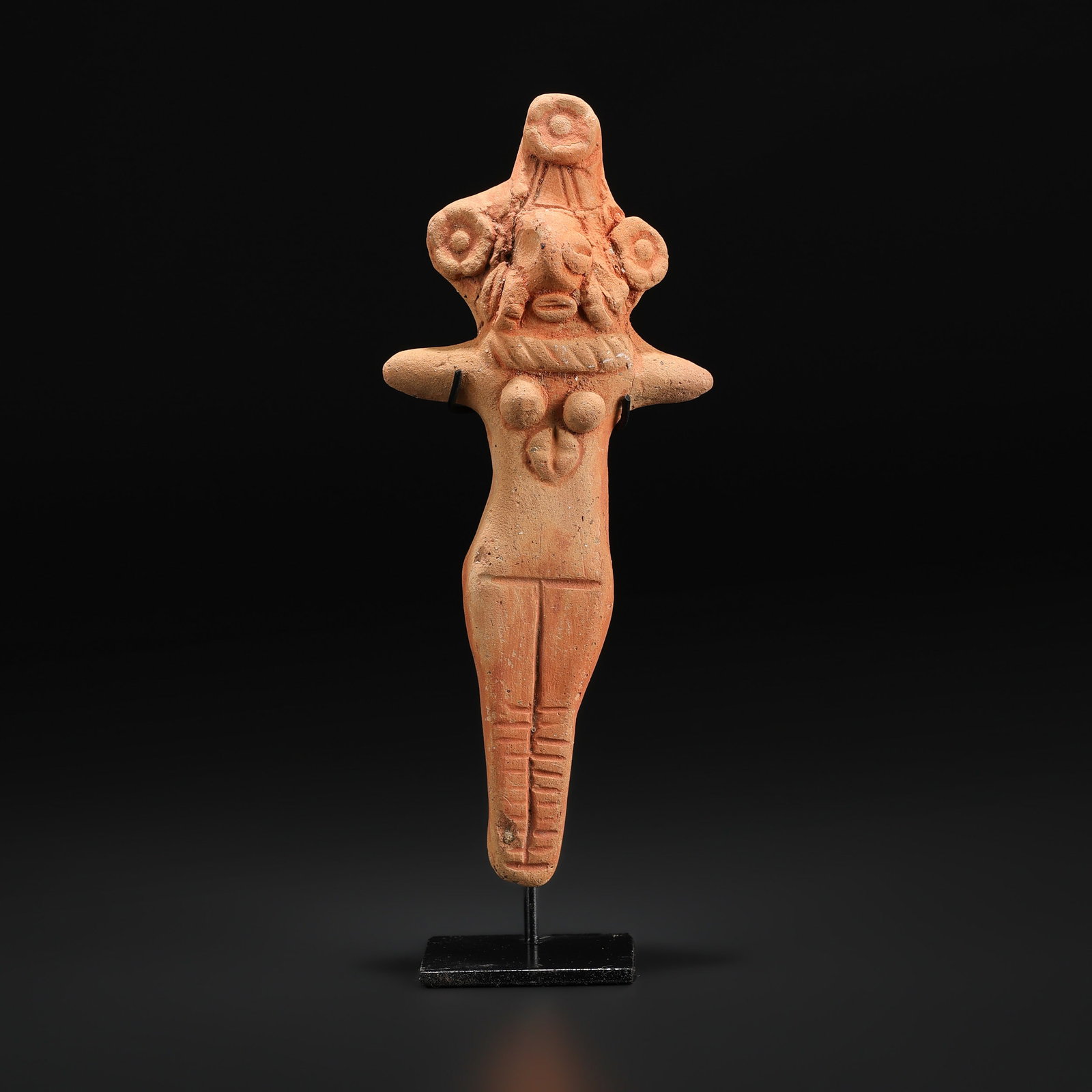 Antique Indus Valley Terracotta Clay Idol: Antique Indus Valley Terracotta Clay Idol featuring quality craftsmanship and collectible appeal. Suitable for display or collection. Size Detail: 6.8 x 16.5cm Weight: 116gram