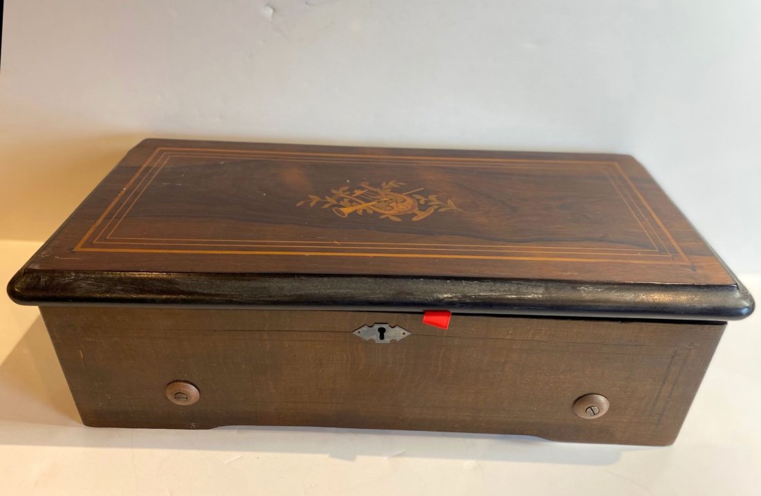 Wood Cylinder Music Box James Smith Son Liverpool: Antique Inlaid Wood Cylinder Music Box James Smith Son Liverpool, England "By the special appointment to the Queen, James Smith & Son, 76 & 74 Lord Street, Liverpool". Size: 6" x 8" x 17"