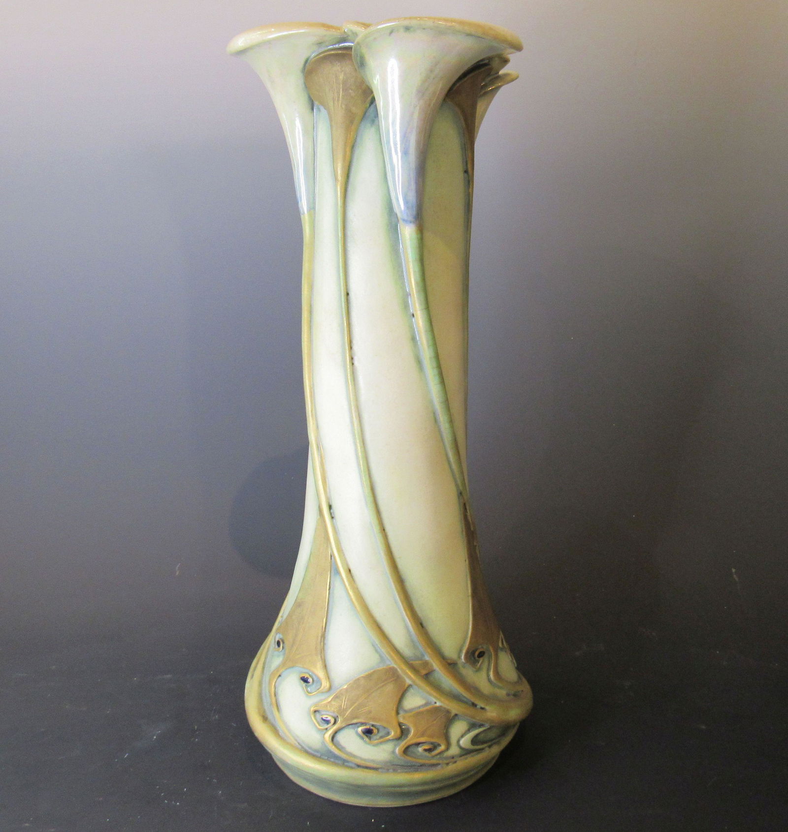 Paul Dachsel Amphora Calla Lily Vase (1 of 8)