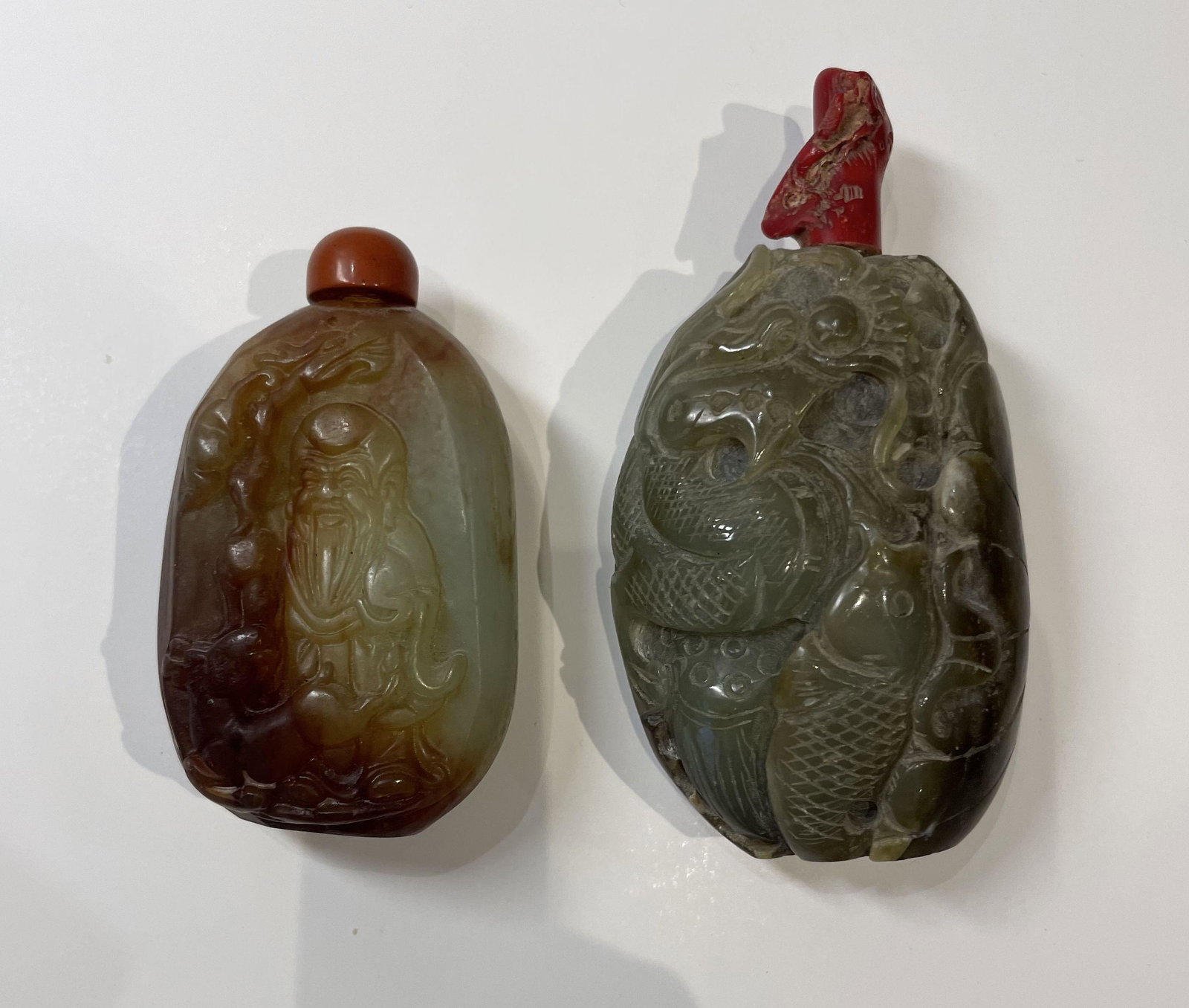 Lot of two Antique Chinese Jade & Coral snuff bottles (1 of 4)