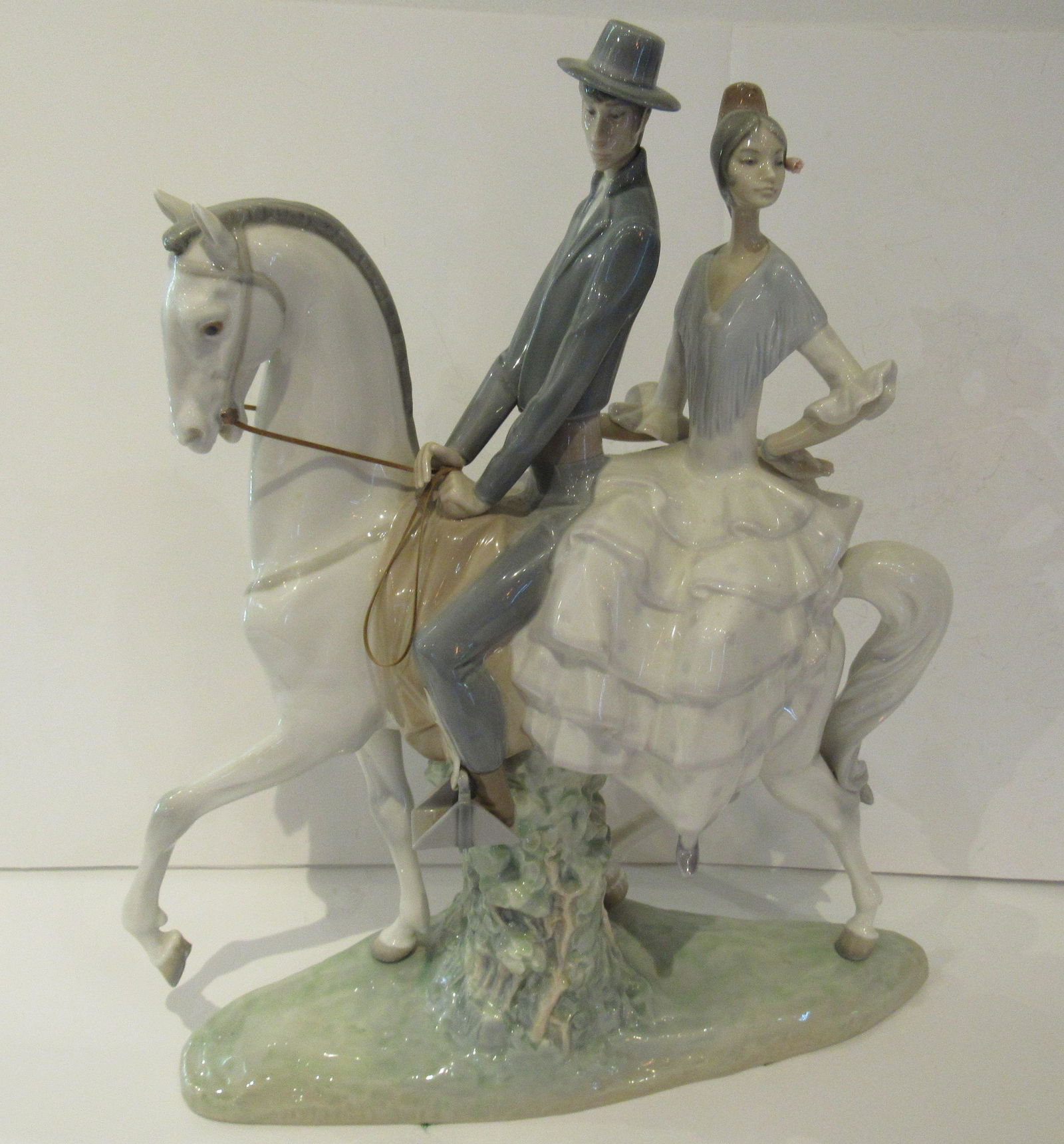 Vintage Lladro Spanish Couple on Andalusians Horse (1 of 4)