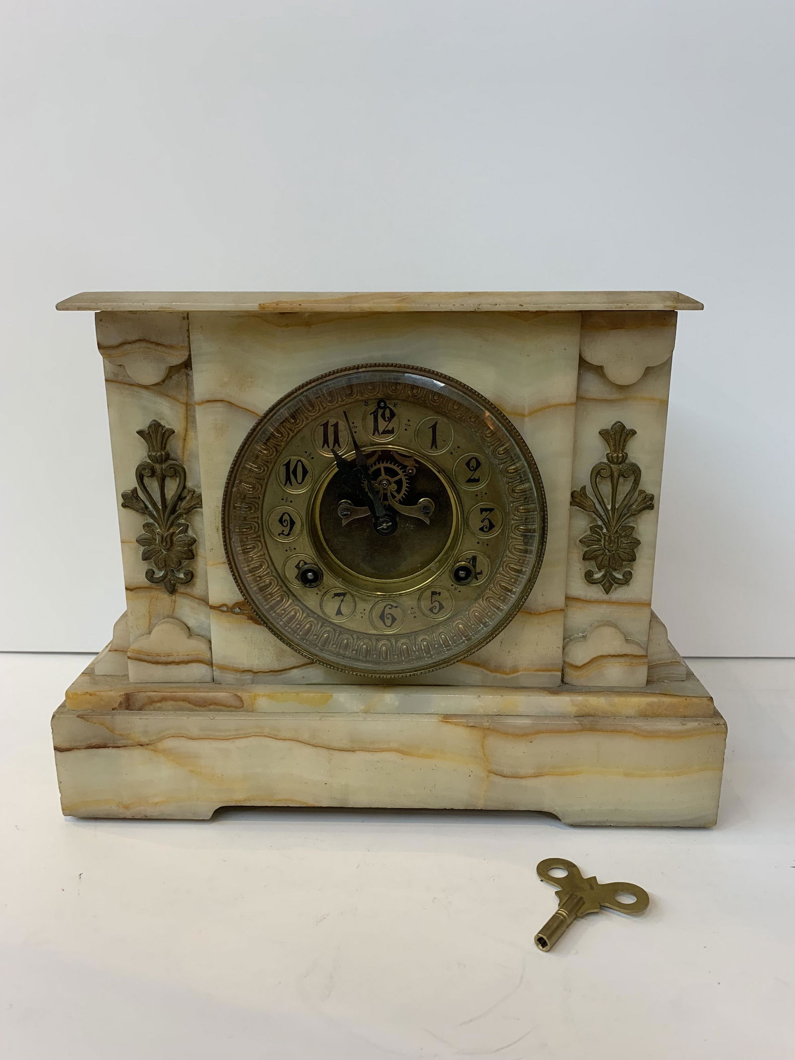 Antique Waterbury Marble Case Mantle Clock (1 of 11)