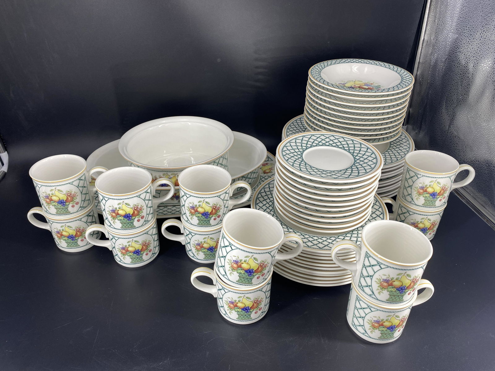 56-Piece Set Villeroy & Boch Germany Basket Porcelain: 56-Piece Set Villeroy & Boch Germany Basket Porcelain Serveware Dinnerware ; Approximate size: 10.5" (dinner), 8.5" (dessert/salad), 7.75" (bowls), 6" (saucers), 3x3 (cups), 8.5" (serving), 13.75" (se