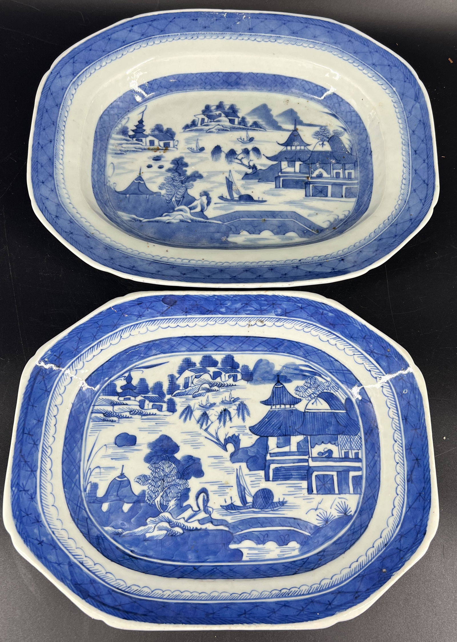 Lot of 2 Chinese Canton Platters w/ Rain Cloud Borders (1 of 5)