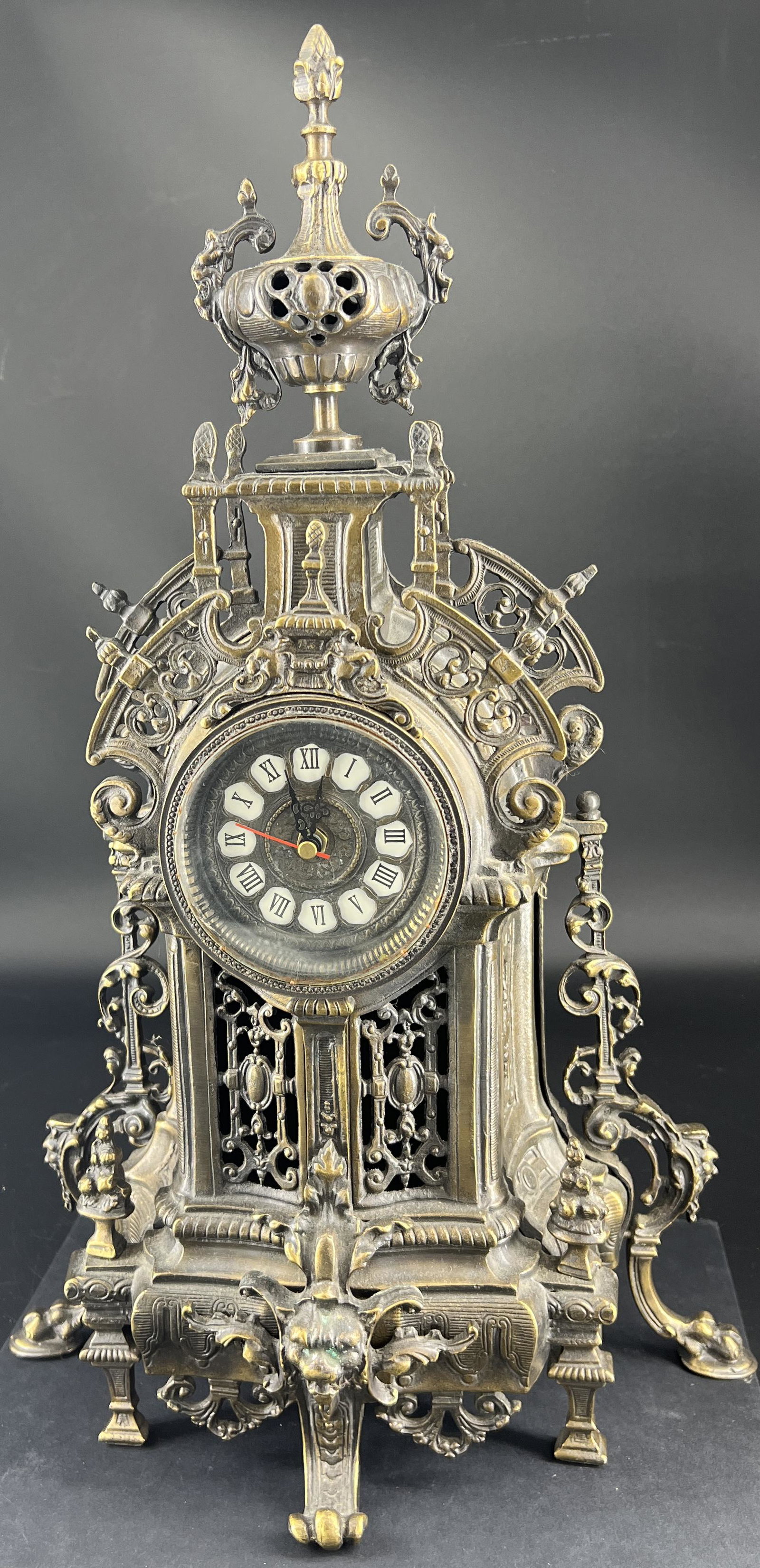 Lot of 2 Antique / Contemporary Wall Mantle Clocks (1 of 12)