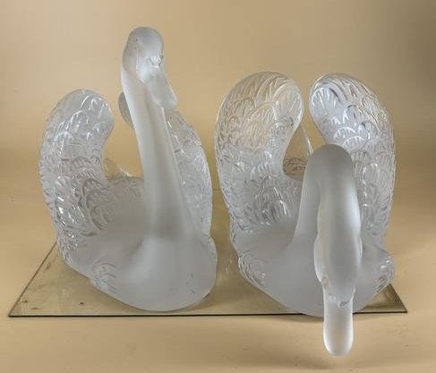 Vintage Lalique France Crystal Pair 'Miroir Cygnes' Swans Sculpture Centerpiece (1 of 13)