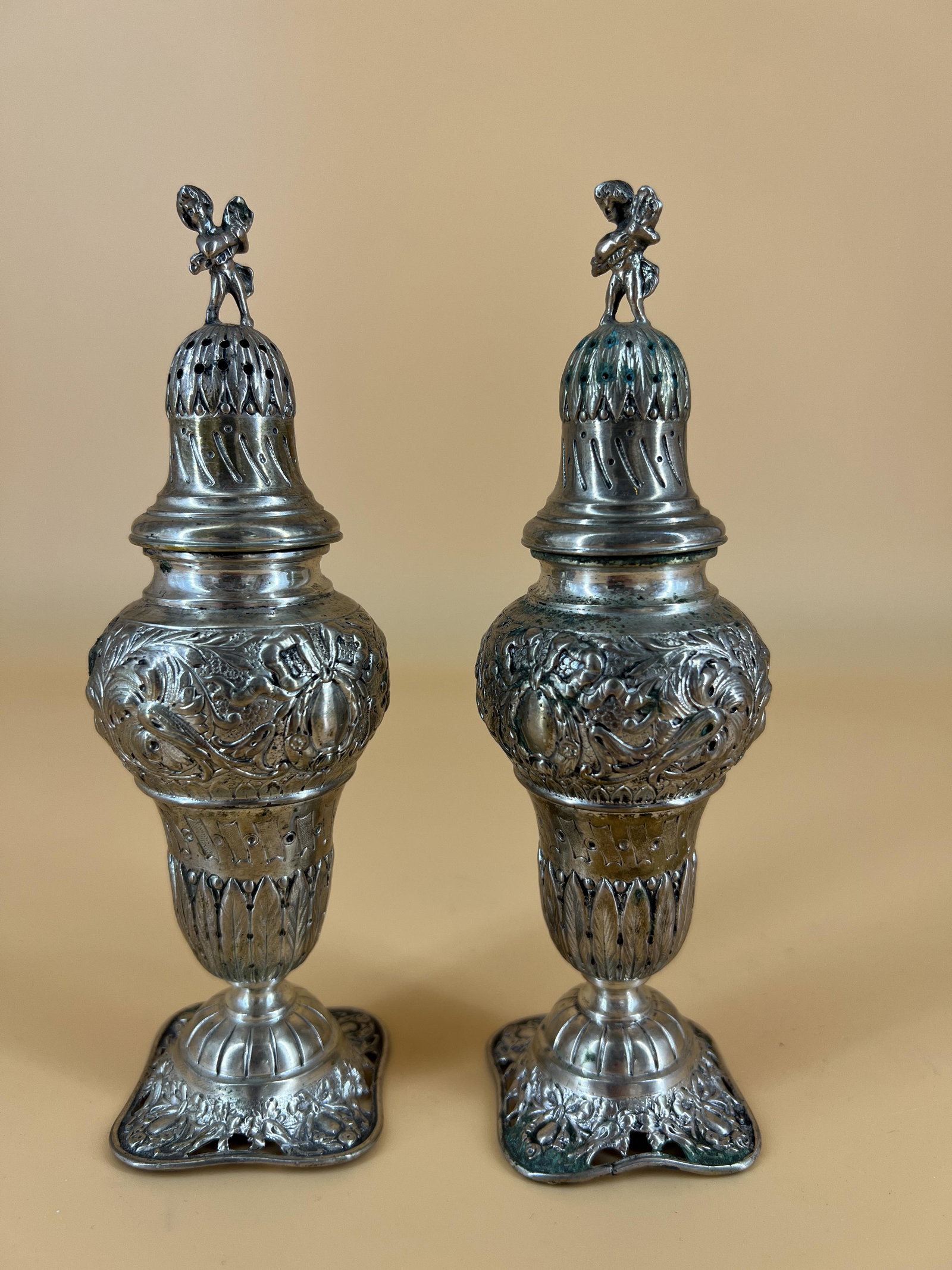 800 Silver German Repousse Salt & Pepper Shakers W/ Figural Finials (1 of 9)