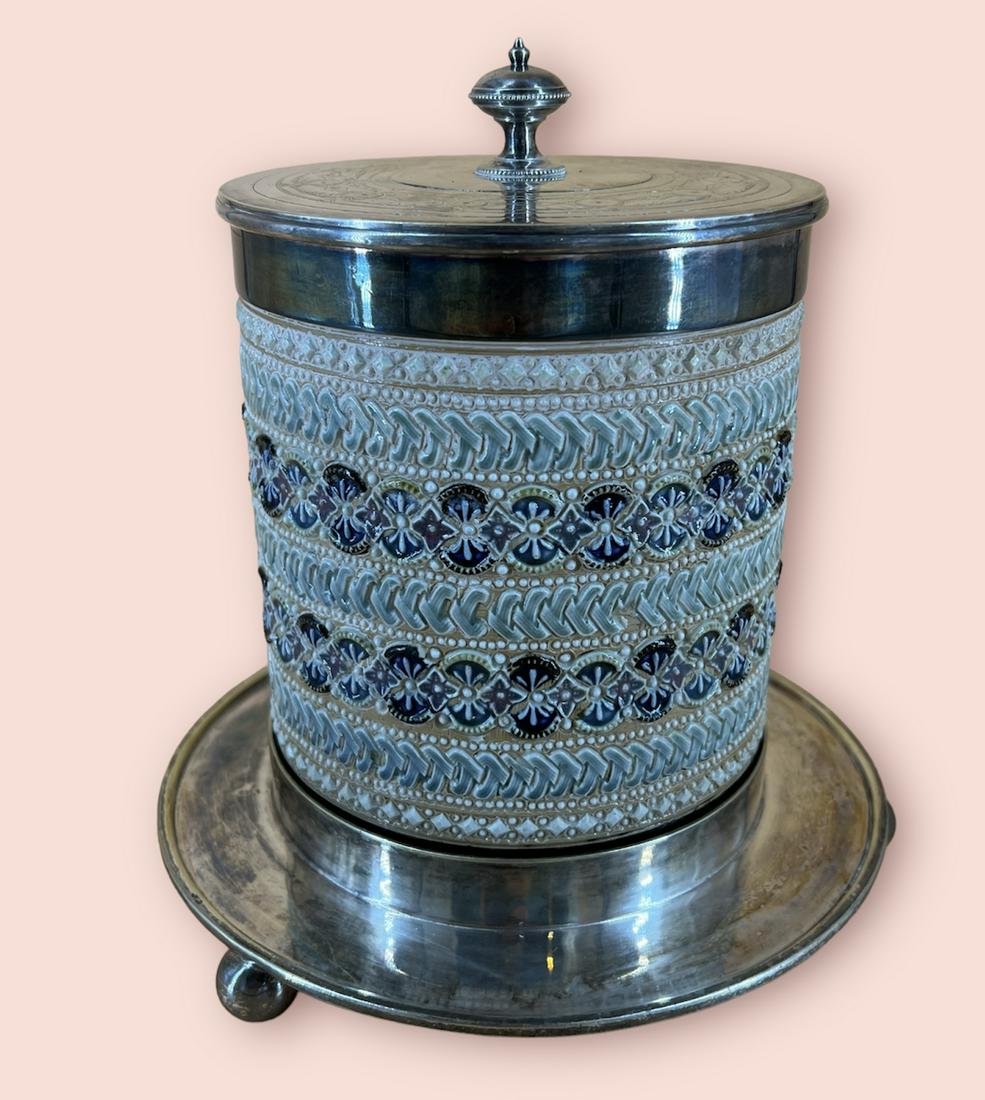 Antique C.1880 Royal Doulton Lambeth Tobacco Cigar Humidor (1 of 11)