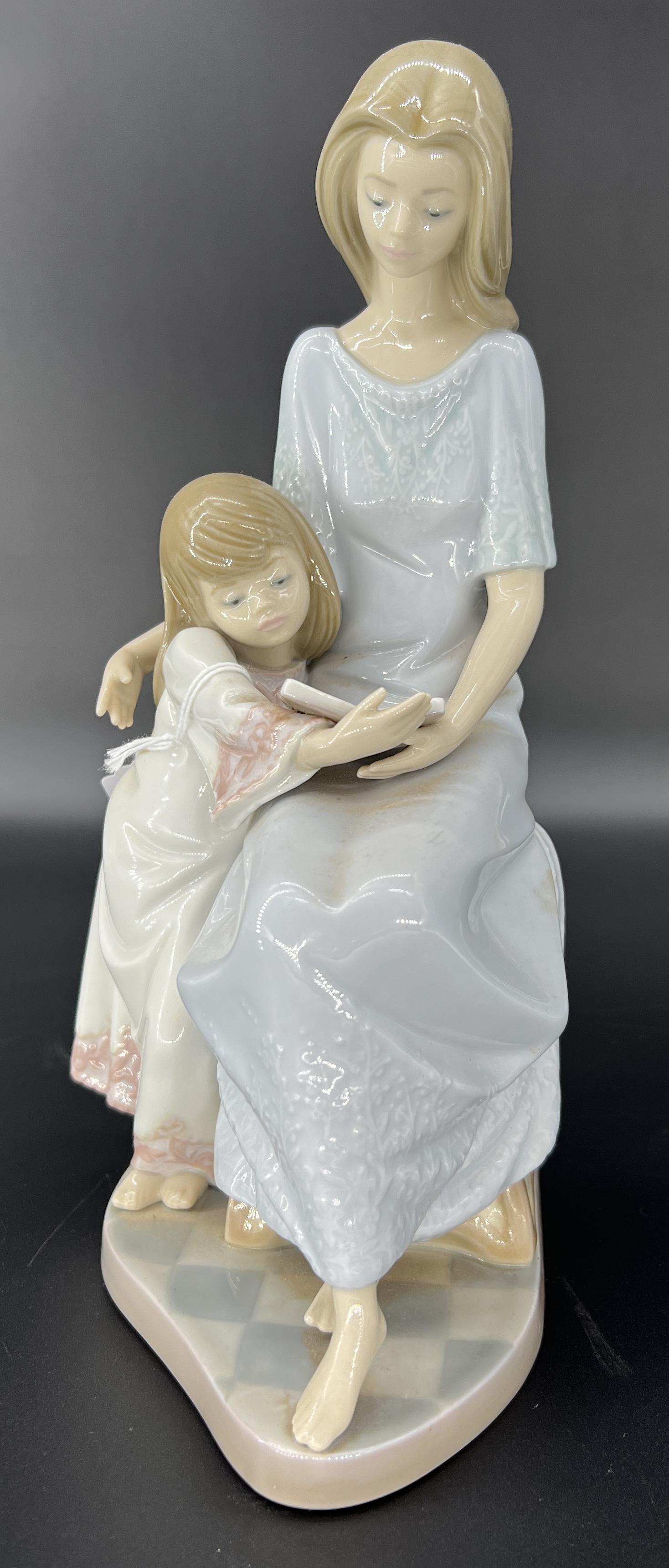 Vintage Lladro Spain Porcelain Figurine 'Bedtime Story' #458 (1 of 7)