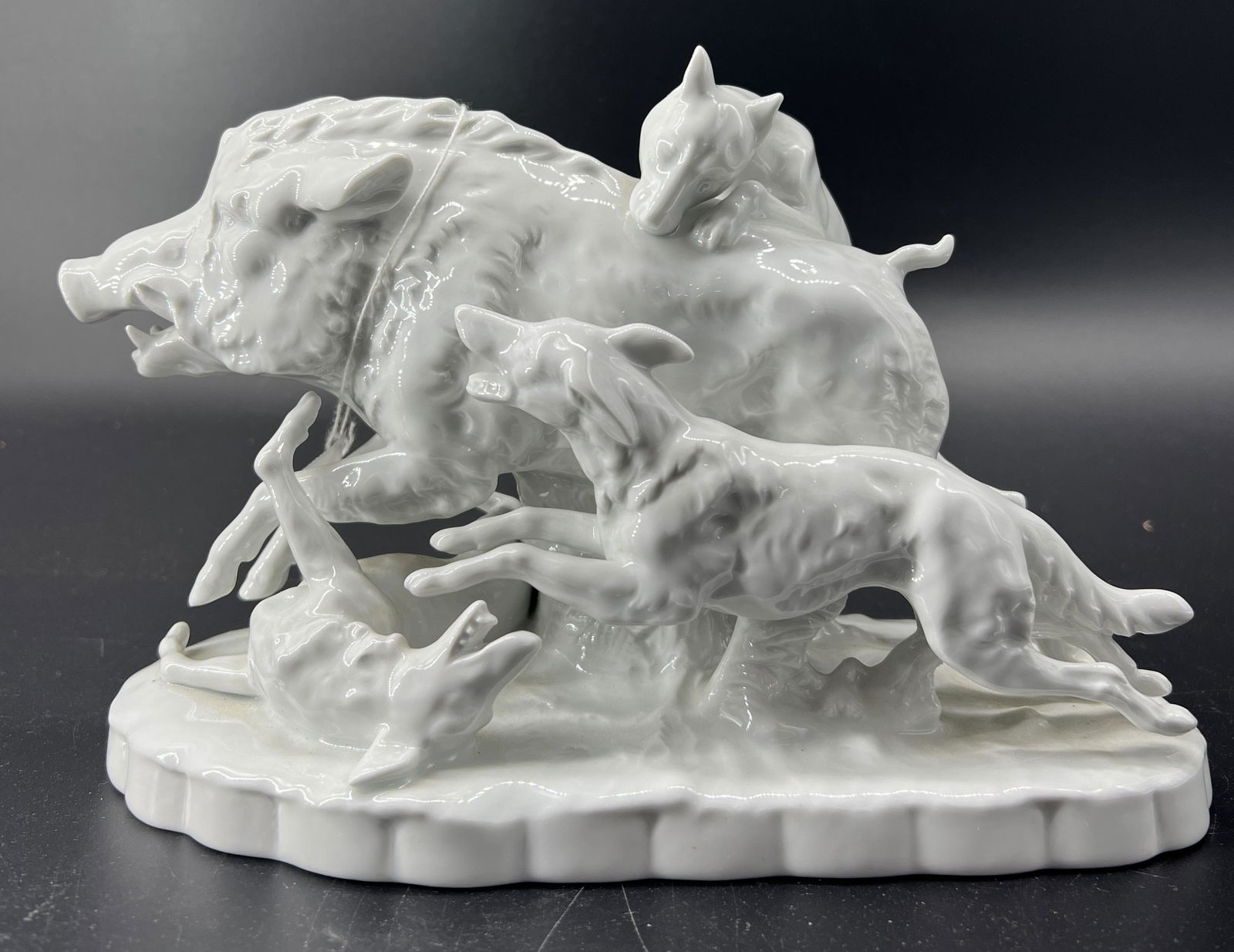 Antique Sitzendorf Porcelain Figurine of Hunting Scene Dogs & Wild Boar (1 of 5)