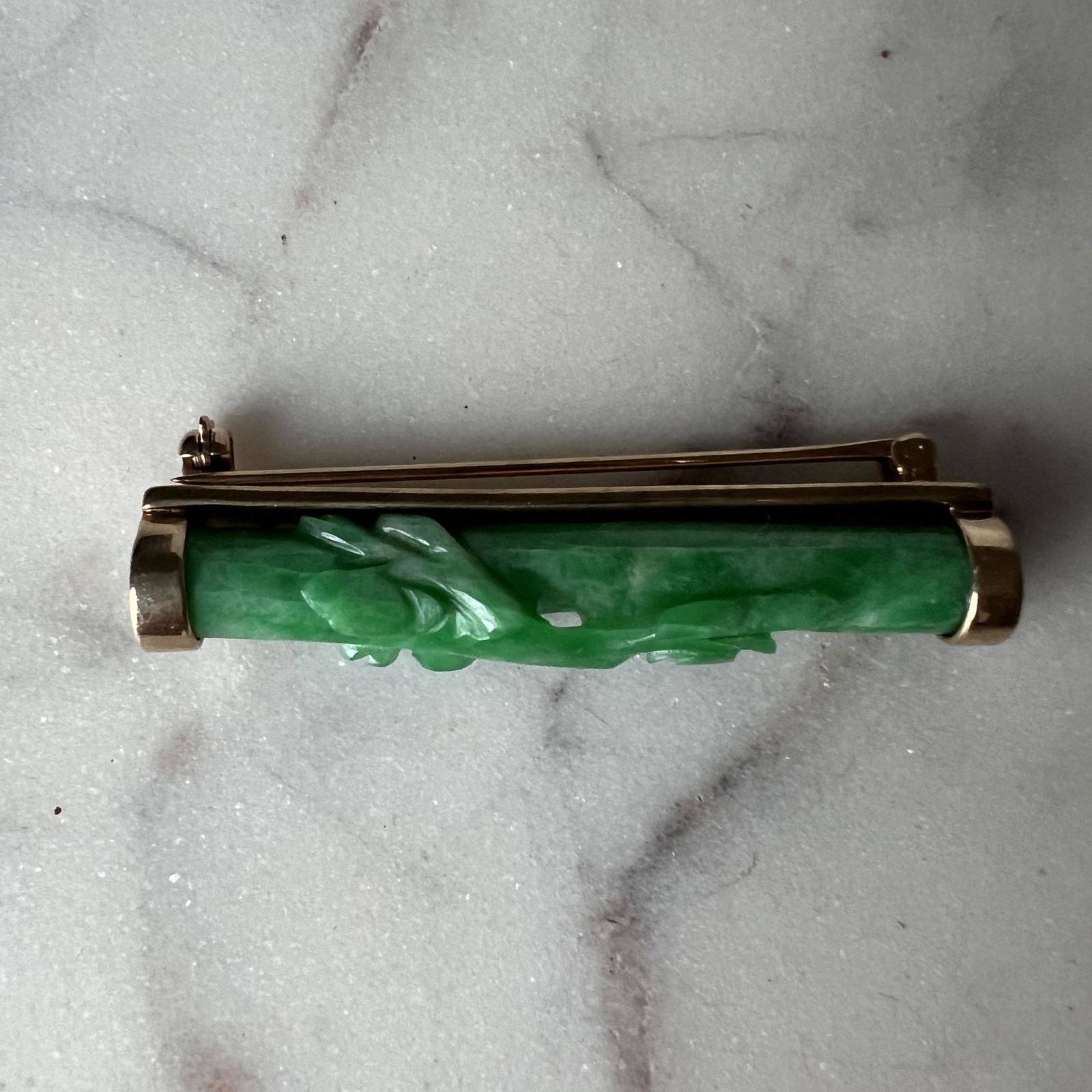 Vintage 14k Yellow Gold & Carved Jade Bar Pin Brooch (1 of 5)