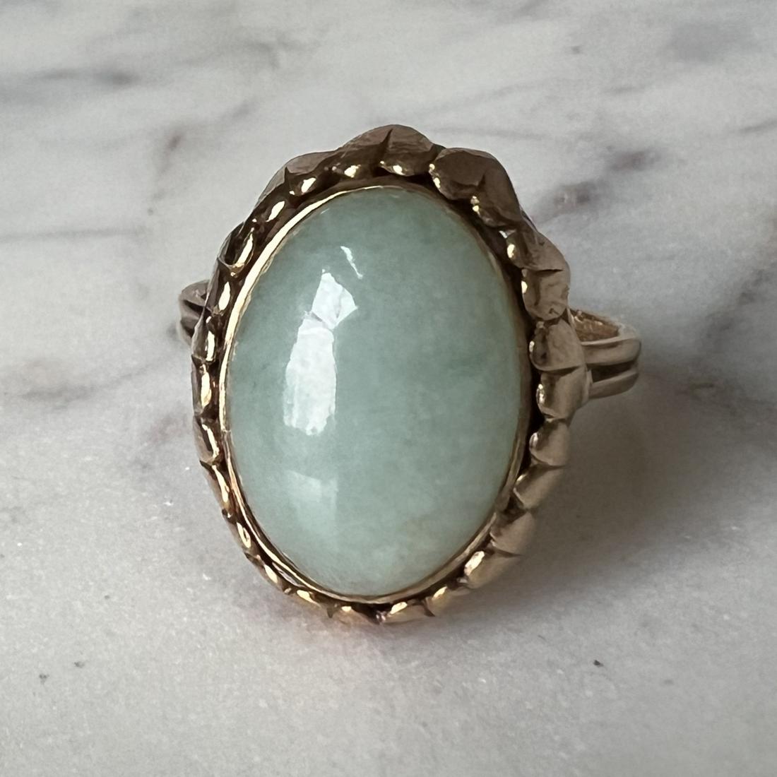 Vintage Ming's Hawaii 14k Yellow Gold and Light Green Jade Ring (1 of 9)