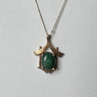 Vintage 14k Yellow Gold and Green Jade Necklace (1 of 8)
