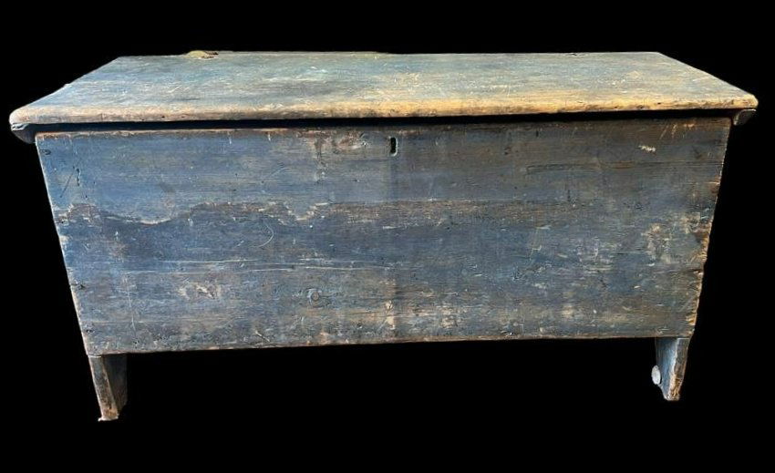 Antique Primitive Wooden Blanket Hope Chest w/ Legs Painted Blue: Antique primitive large blanket or hope chest. Painted a dark navy blue. Handmade from wood. Milk paint. Size: 36" x 13.5" x 19".