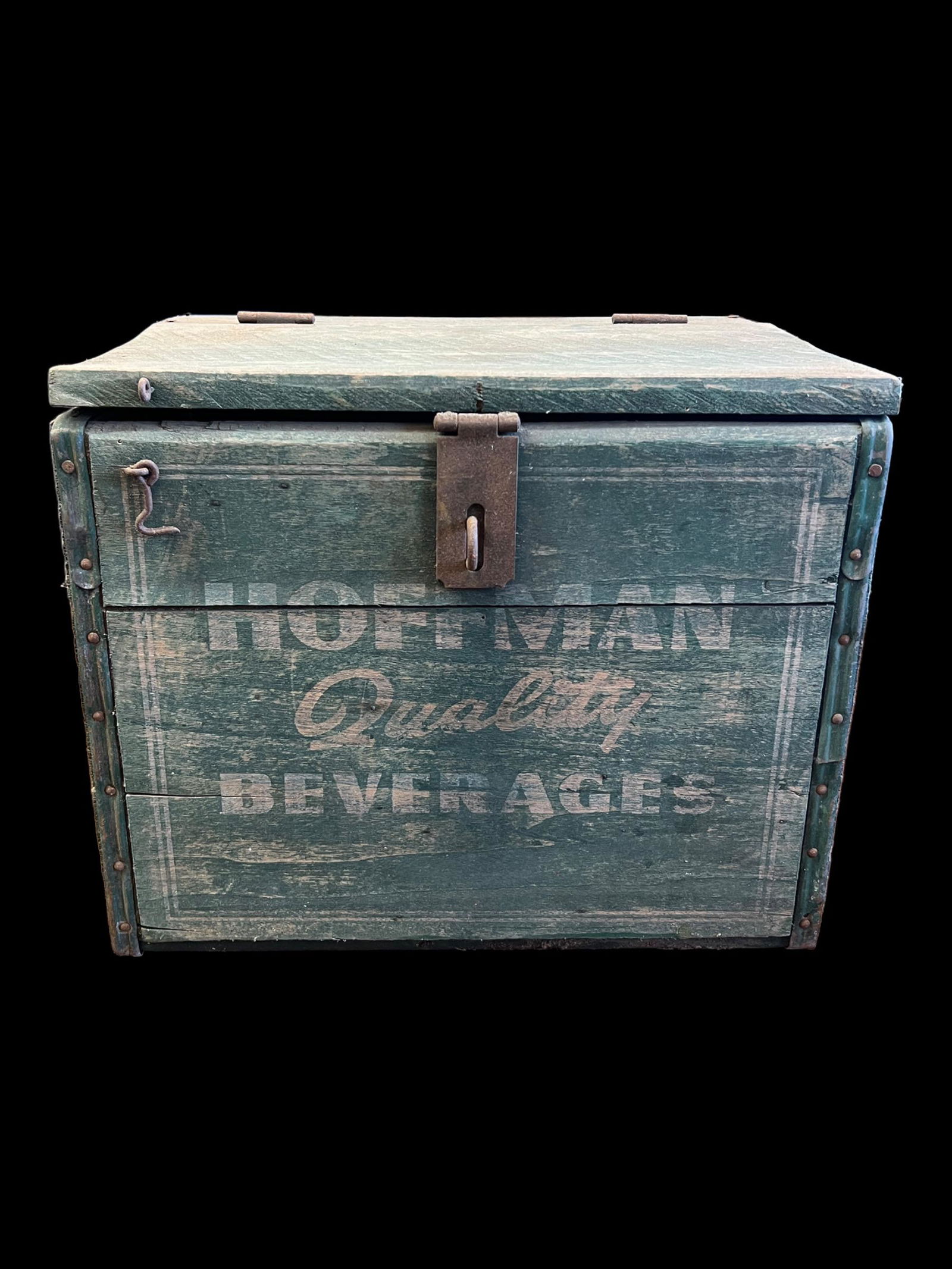 Antique Primitive 'Hoffman Quality Beverages" (1934-1946) Brewery Wooden Box Crate: Antique primitive 'Hoffman Quality Beverages' brewery wooden box crate. Folk art. The Hoffman Beverage Co was around from 1934-1946. Size: 13.5" x 16.5" x 12".