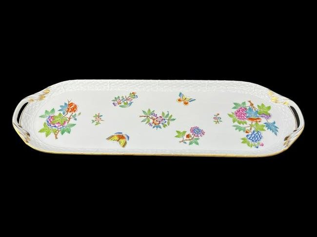 Antique Herend Hungary Hand Painted 435-VA Tray Queen Victoria: Antique Herend Hungary Hand Painted 435-VA Tray. Queen Victoria pattern. Size: 19.5" x 7".