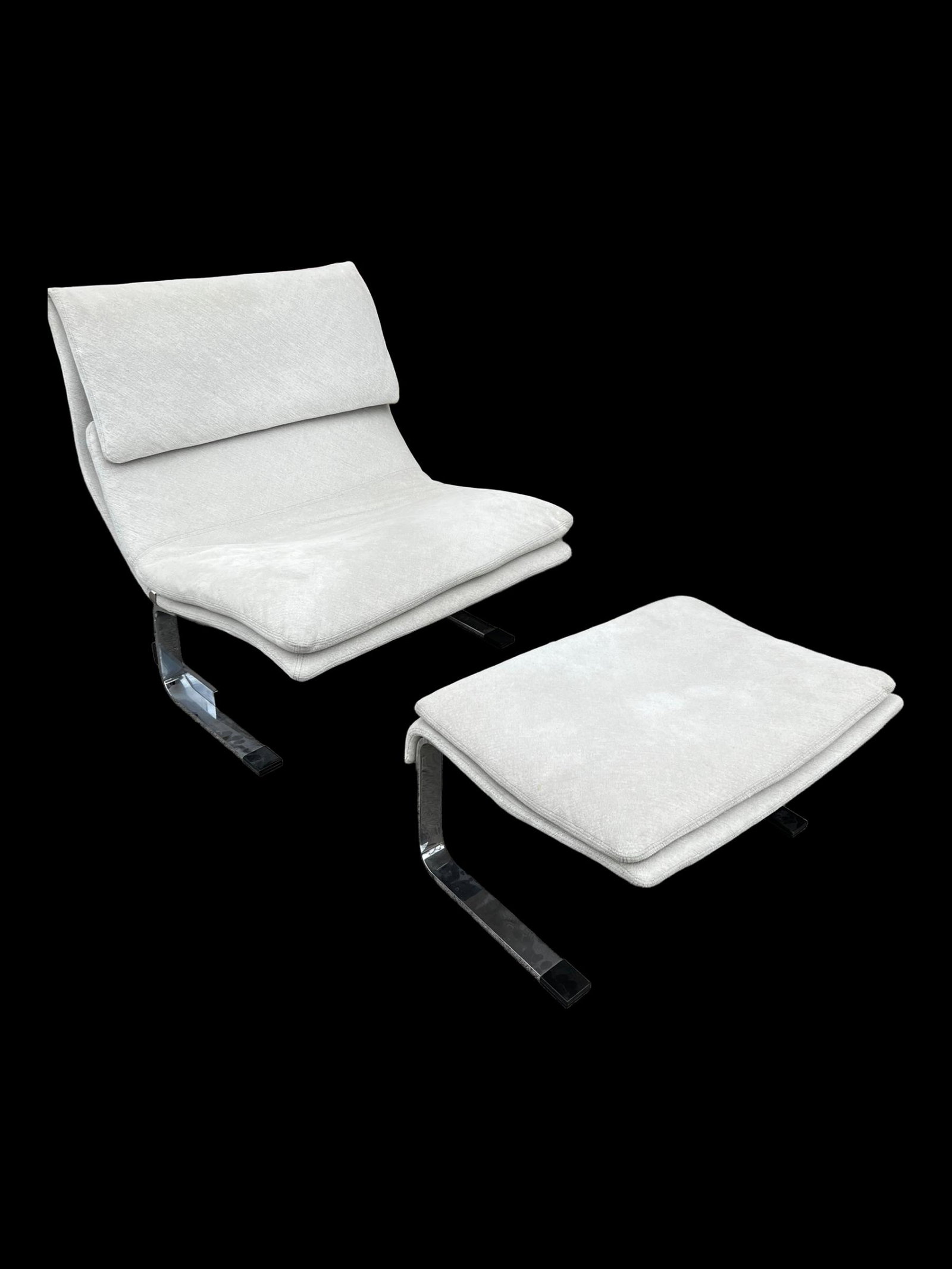 Vintage Saporiti Onda (Wave) Lounge Chair & Ottoman Designed by Giovanni Offredi, Italy: Vintage Saporiti Onda (Wave) Lounge Chair & Ottoman Designed by Giovanni Offredi, Italy. Tag on bottom. Upholstered. Stainless steel legs.