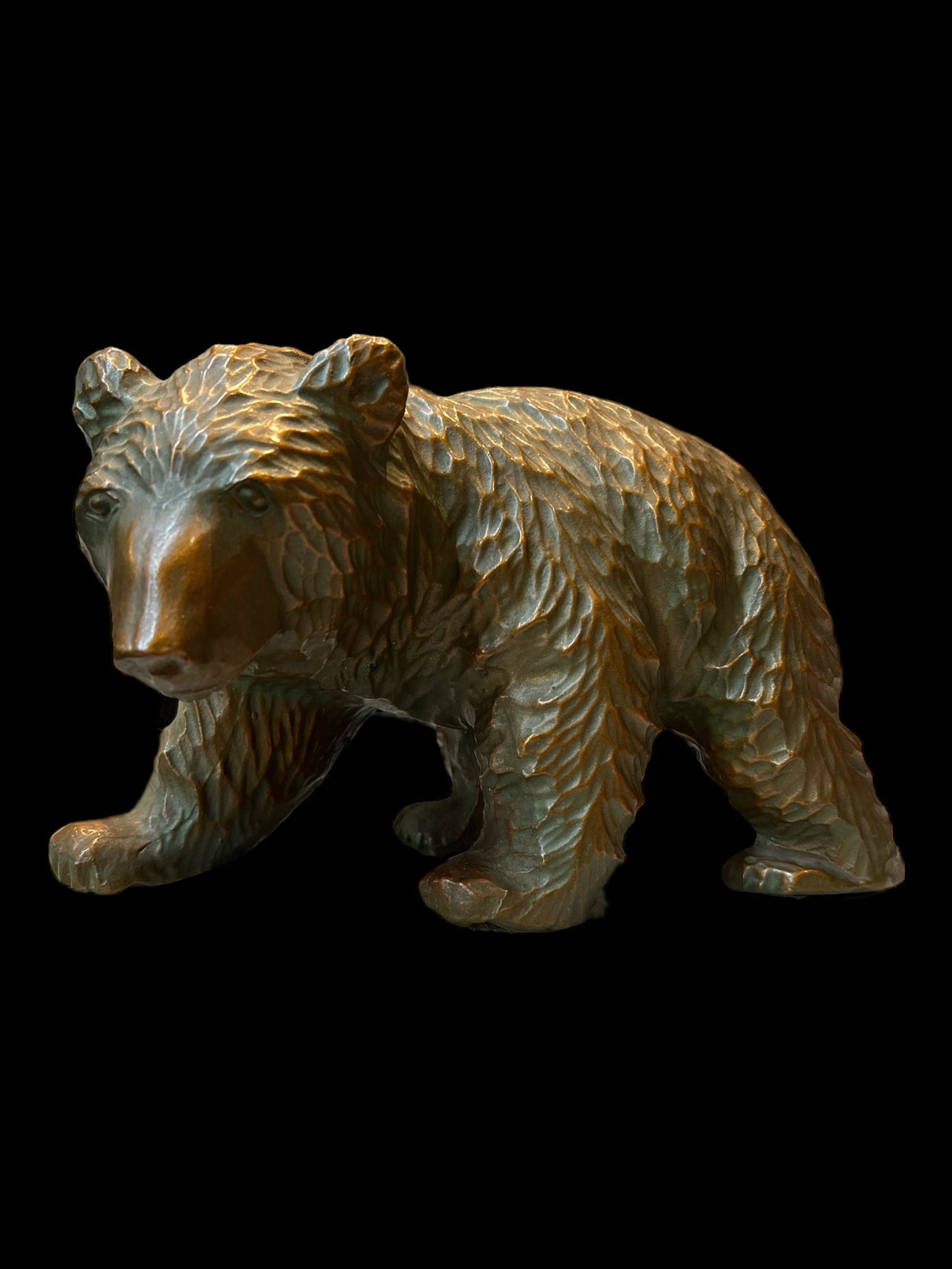 Antique Grizzly Black Brown Bear Sculpture Bronzed White Metal: Antique Bear Sculpture. Size: 6" x 9" x 6". Made of bronzed white metal. This piece is not signed.