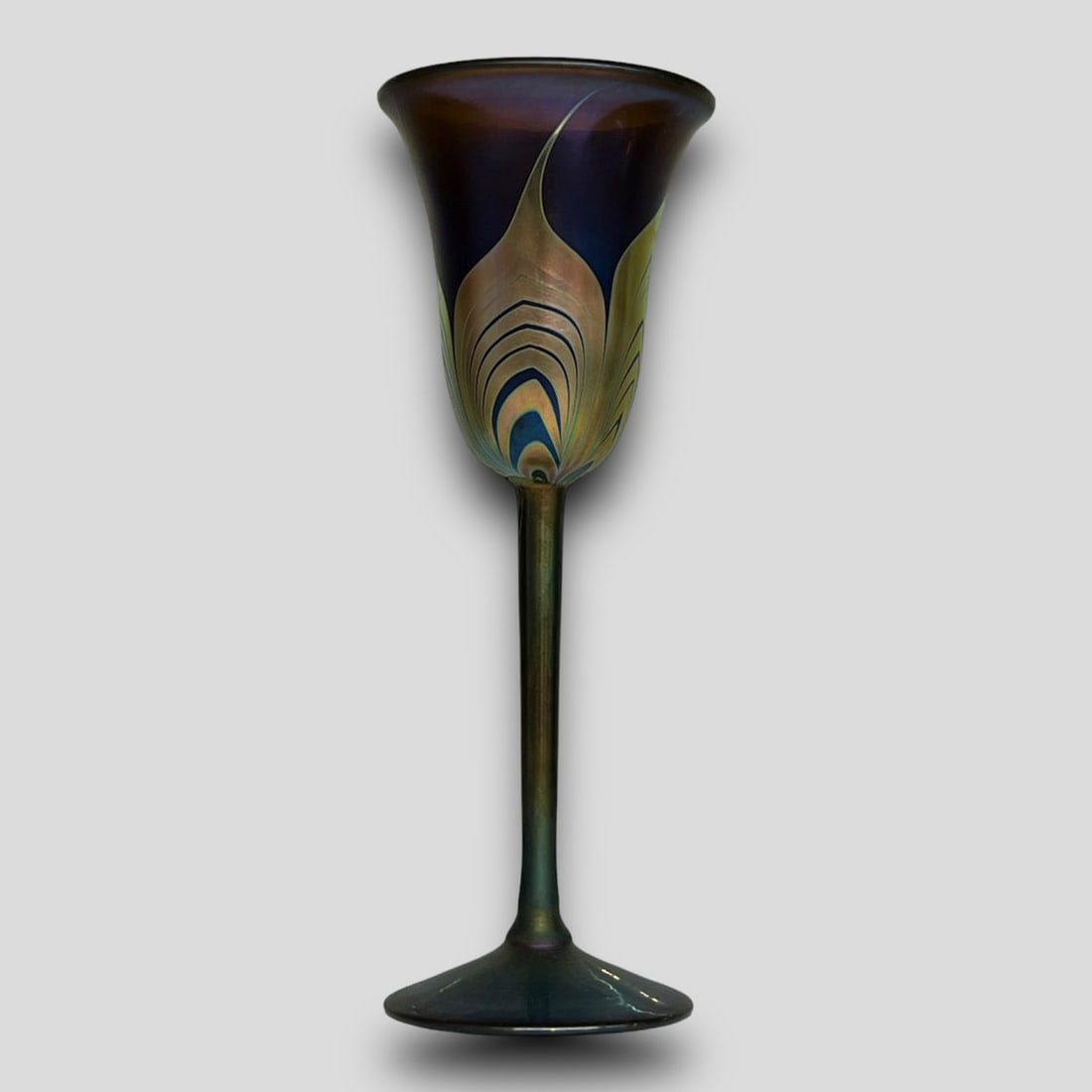 Vintage Steve Correia Iridescent Art Glass Wine Goblet: Vintage Steve Correia Iridescent Art Glass Wine Goblet. Signed on bottom. No chips or cracks.