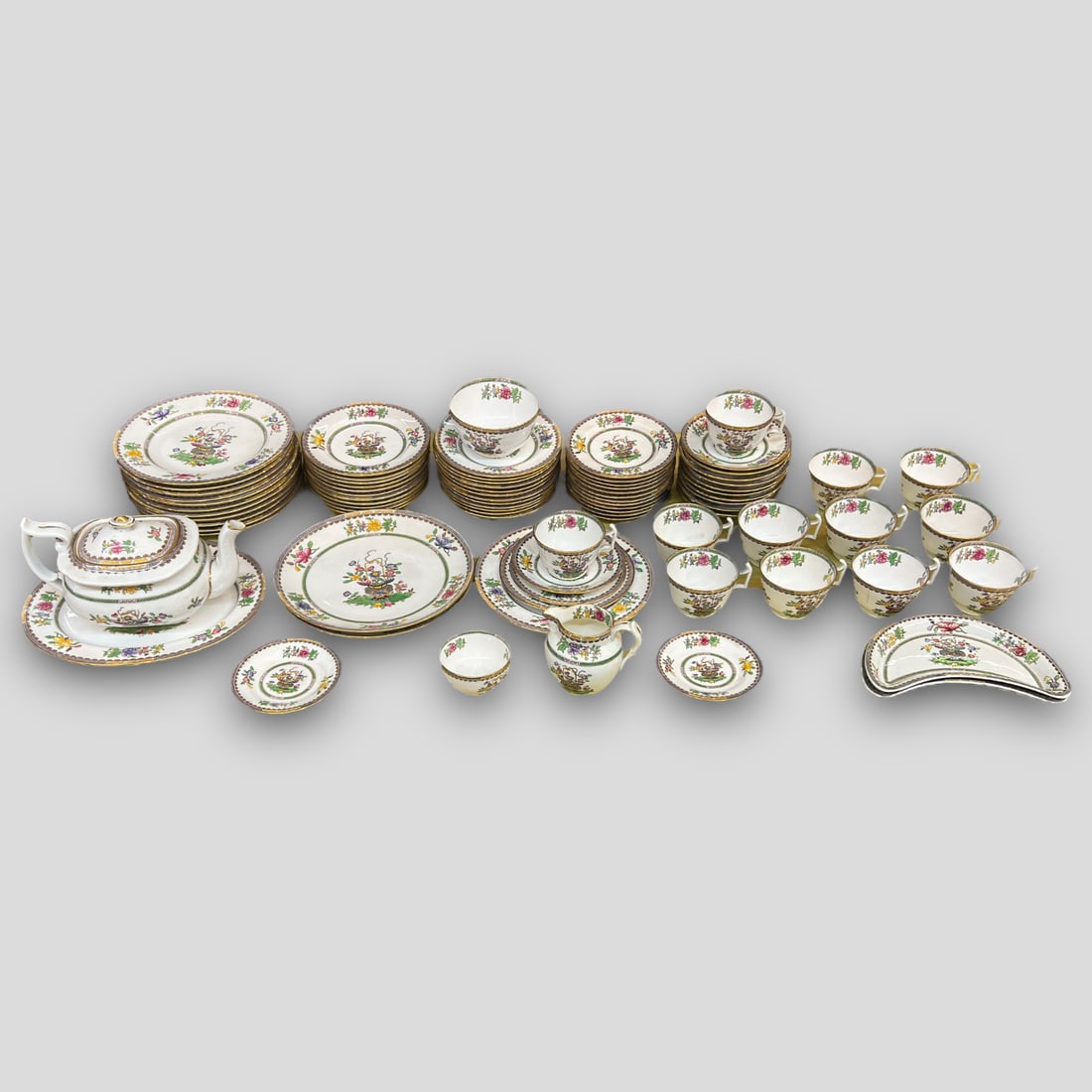 Antique Spode Copelands Porcelain China England "Old Bow' 84pc Set for Harrod's: Antique Spode Copelands Porcelain China England "Old Bow' Set. Manufactured for Harrod's Limited Brompton Road, London. Signed on bottoms. 84 pieces including: 12 (9") Dinner Plates, 24 (6.75") Lunche
