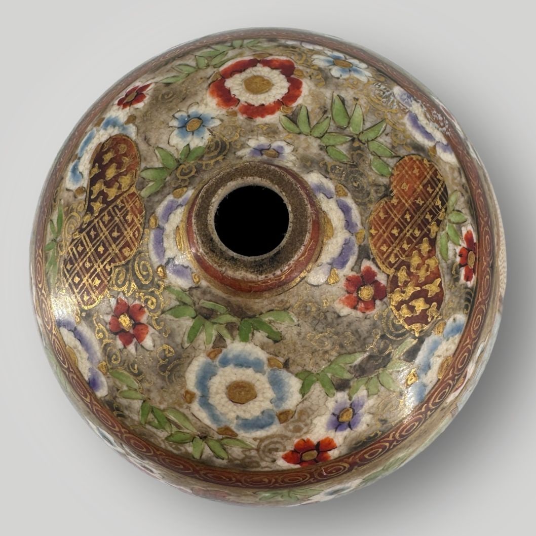 Antique Japanese Small Satsuma Vase (1 of 8)