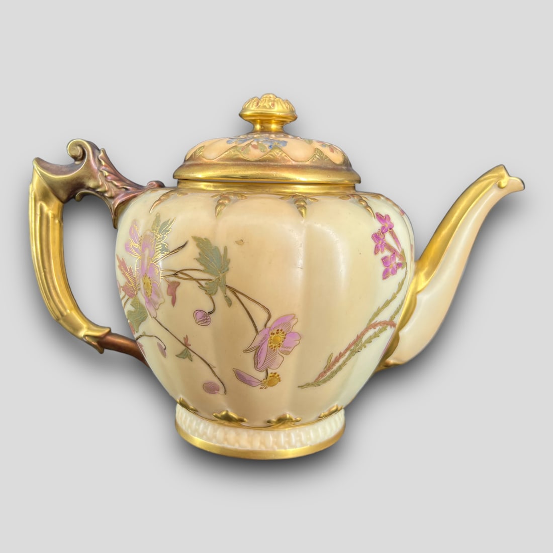Royal Worcester England #1466 Porcelain Floral Gilt Teapot (1 of 4)