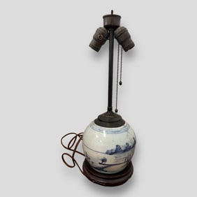 Antique Asian Chinese Porcelain Table Lamp