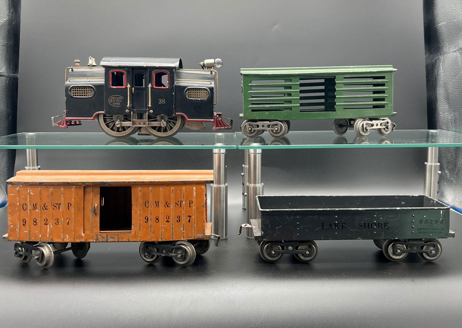 Vintage Pre-war Lionel Train Set No 38 New York Central Lines w/ Tracks (1 of 12)