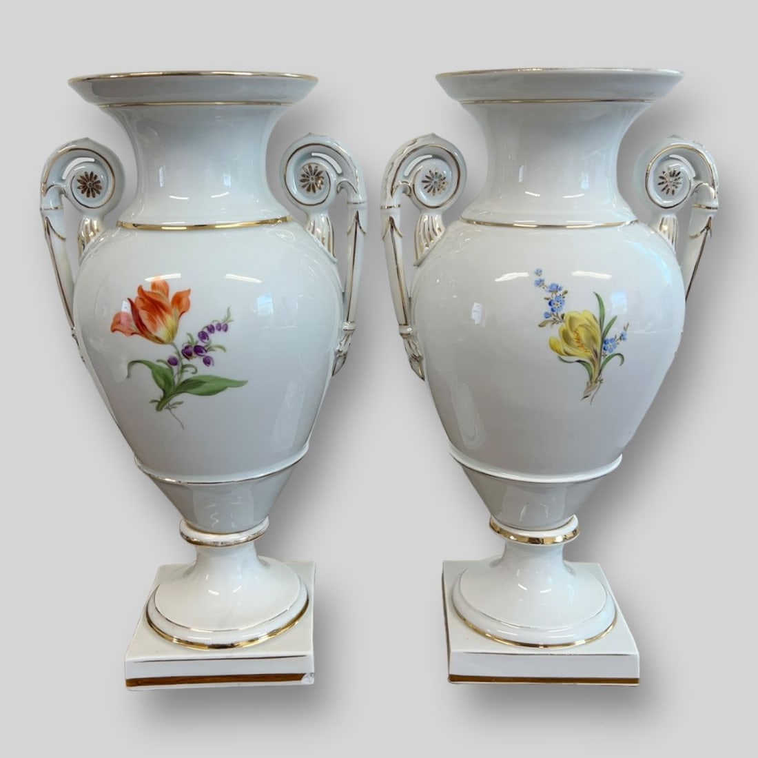 Antique Pair of Meissen Germany Porcelain Floral Vase Urns (1 of 11)