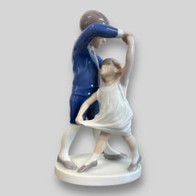 Bing & Grondahl Denmark Dancing Children #1845 Porcelain Figurine