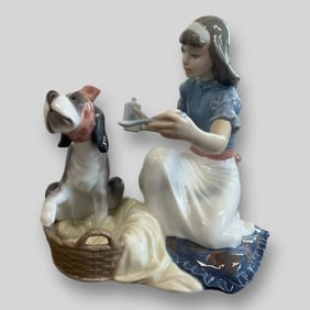 Lladro Spain Take Your Medicine Porcelain Figurine #5921
