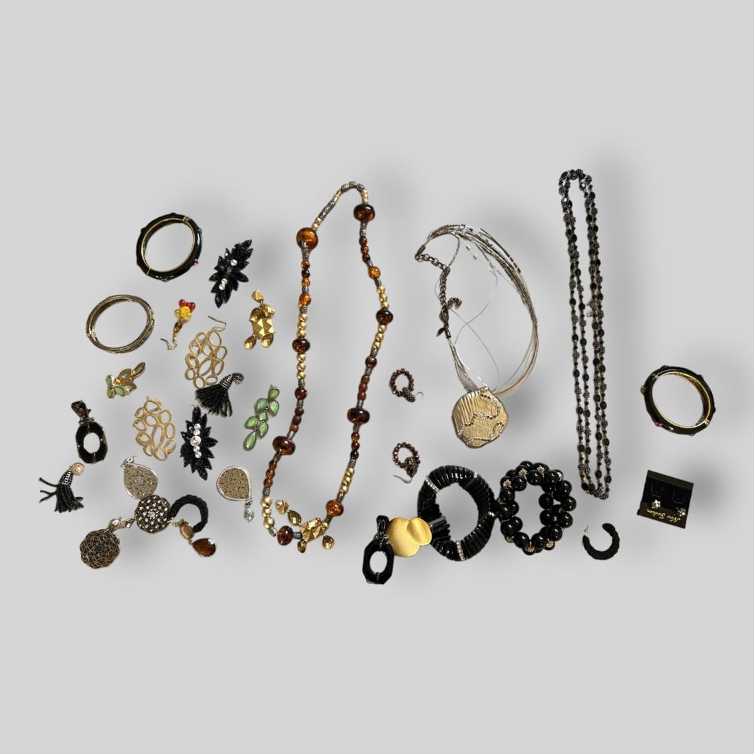 Huge Lot of High Quality Chunky Costume Jewelry (1 of 5)