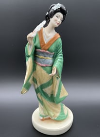 Rare Royal Doulton Yum Yum Porcelain Series Figurine #HN2899