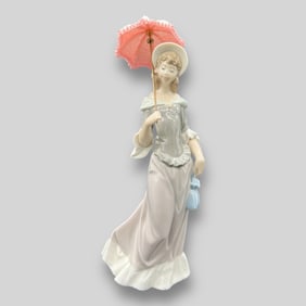Lladro Spain A Sunny Day Lady Walking Porcelain Figurine #5003
