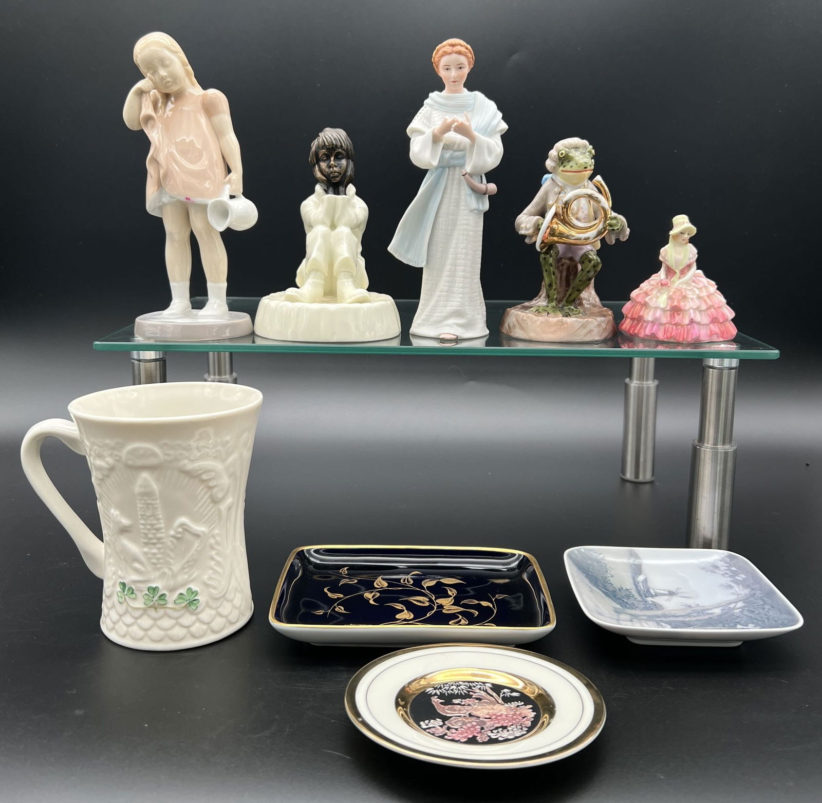 Lot of Miscellenous Porcelain Pieces (1 of 8)