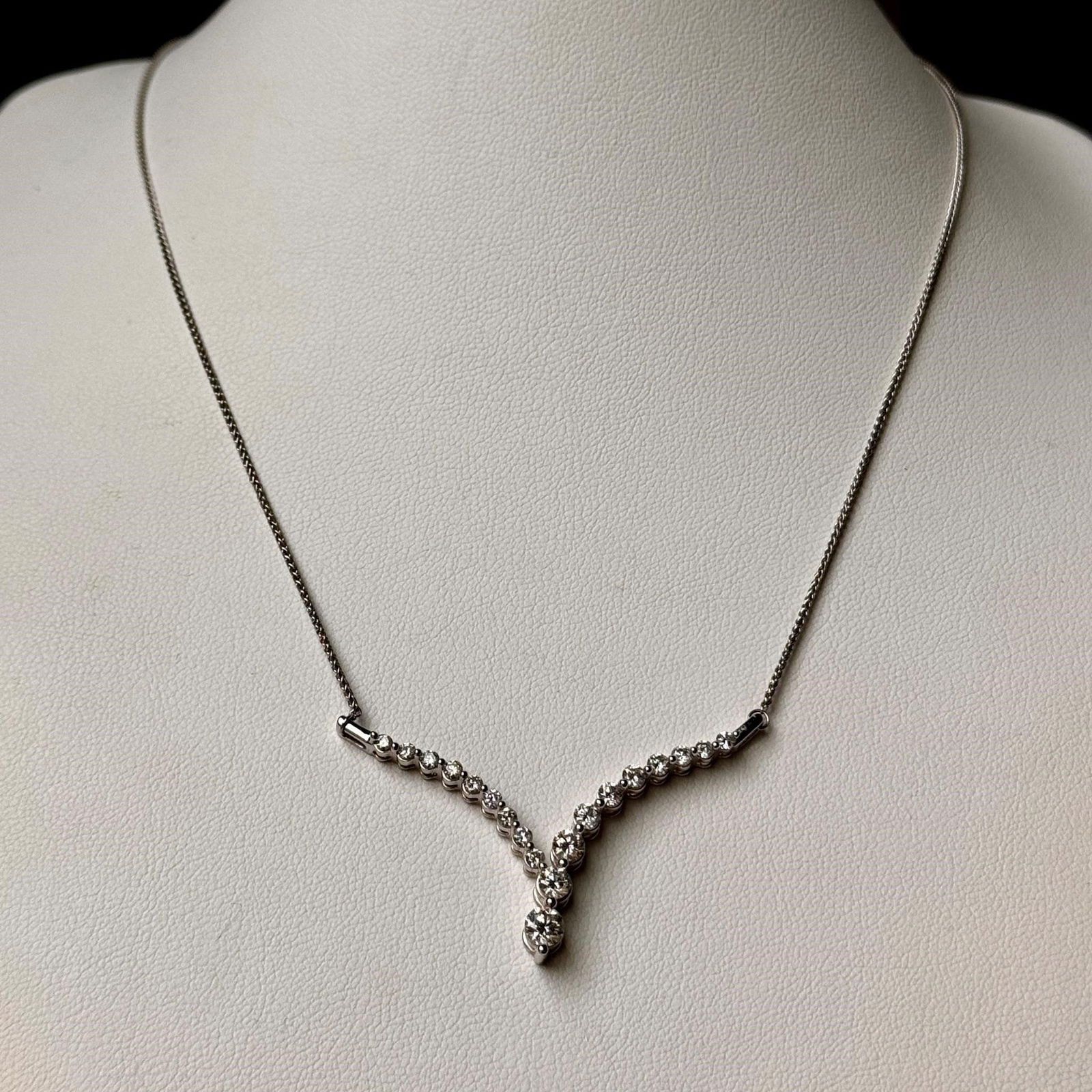14k White Gold Diamond Necklace (1 of 6)