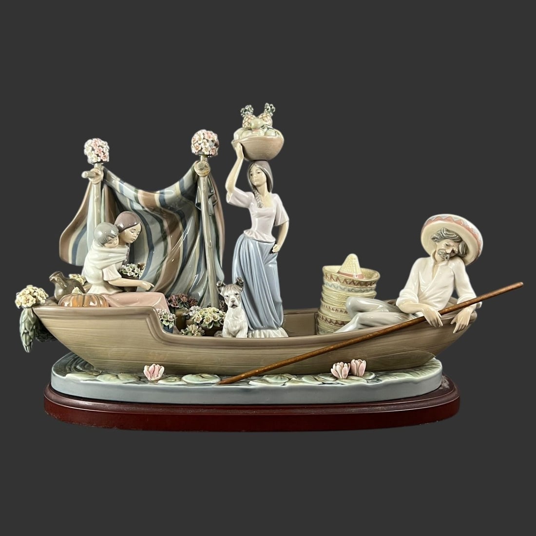 Lladro Spain 'Carnival Time' Porcelain Figurine (1 of 17)