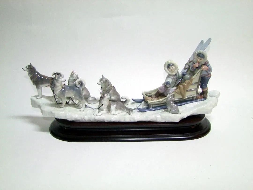 Lladro Spain 'Onward' #1742 Porcelain Figurine (1 of 13)