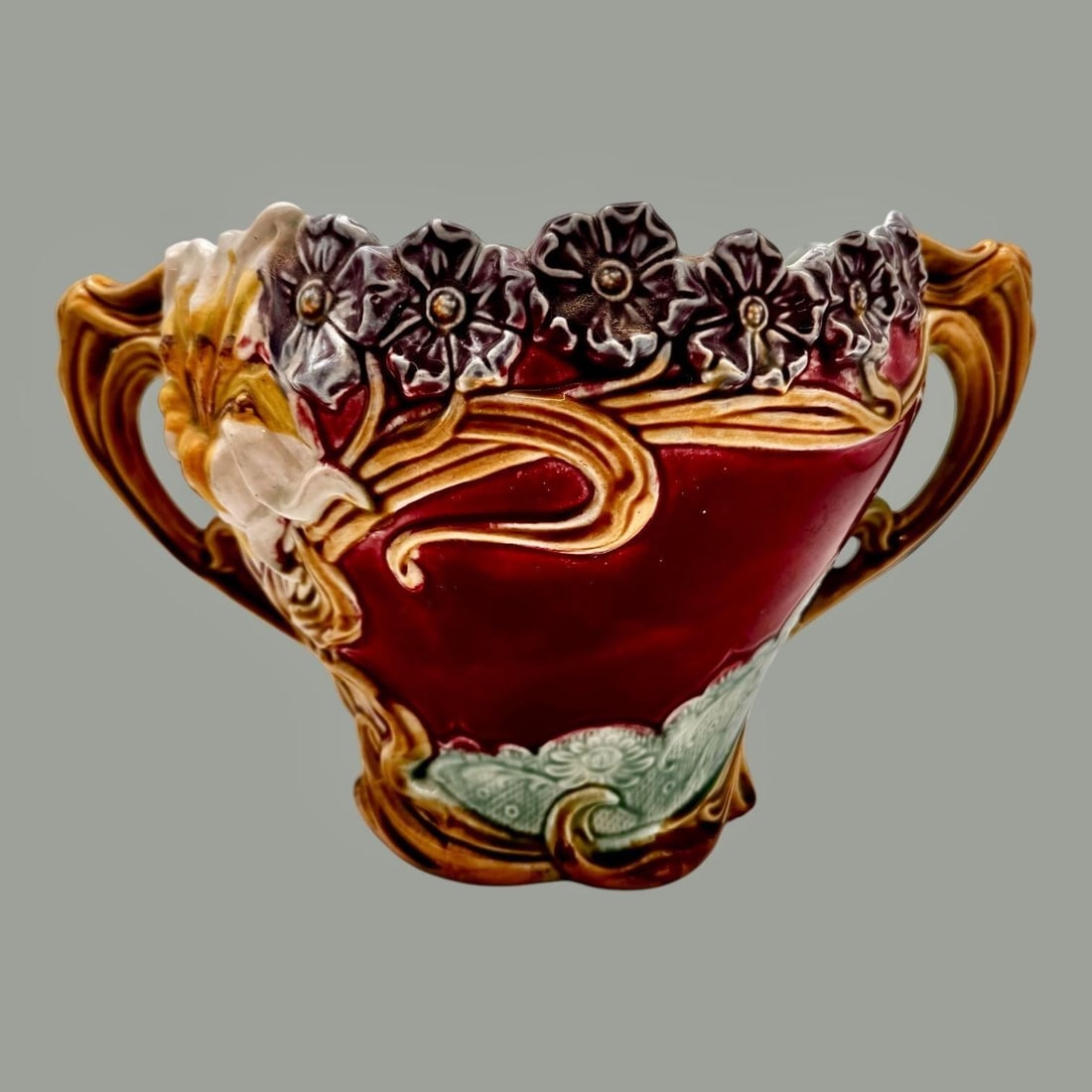 Antique Frie Onnaing Majolica Ceramic Planter (1 of 9)