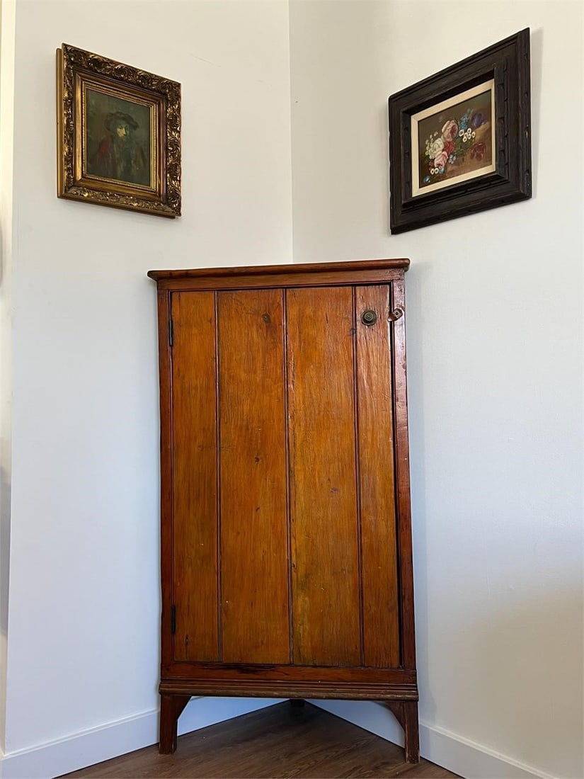 American Primitive Wooden Corner Cabinet (1 of 5)