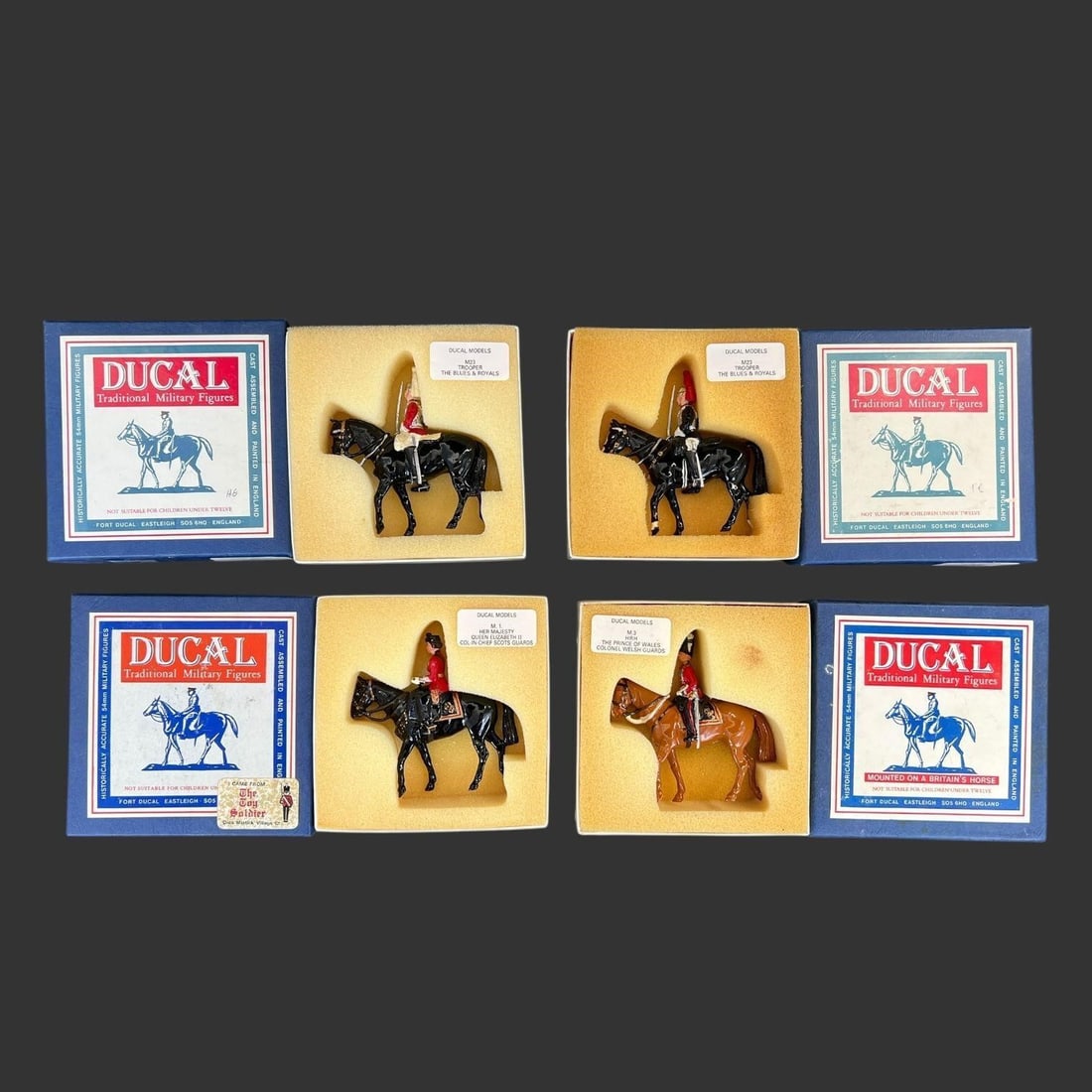 Lot of 4 Ducal Traditional Military Metal Soldiers (1 of 10)